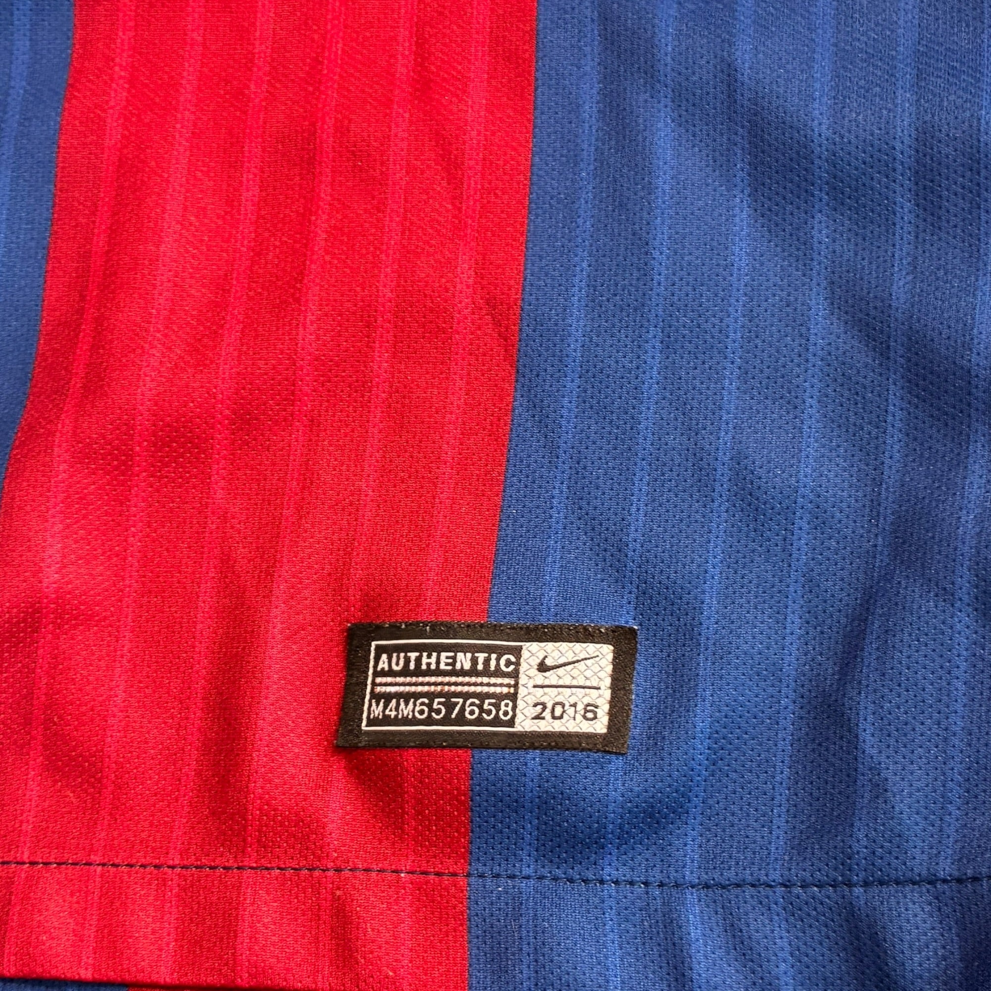 FC Barcelona 2016/17 Home - Neymar 11 (Small)