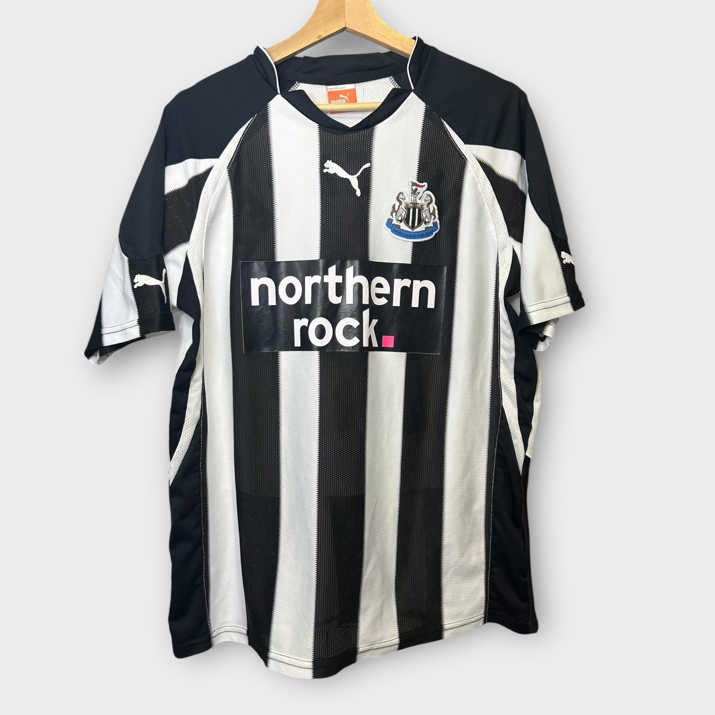Newcastle 2010/11 Home - Gutierrez 18