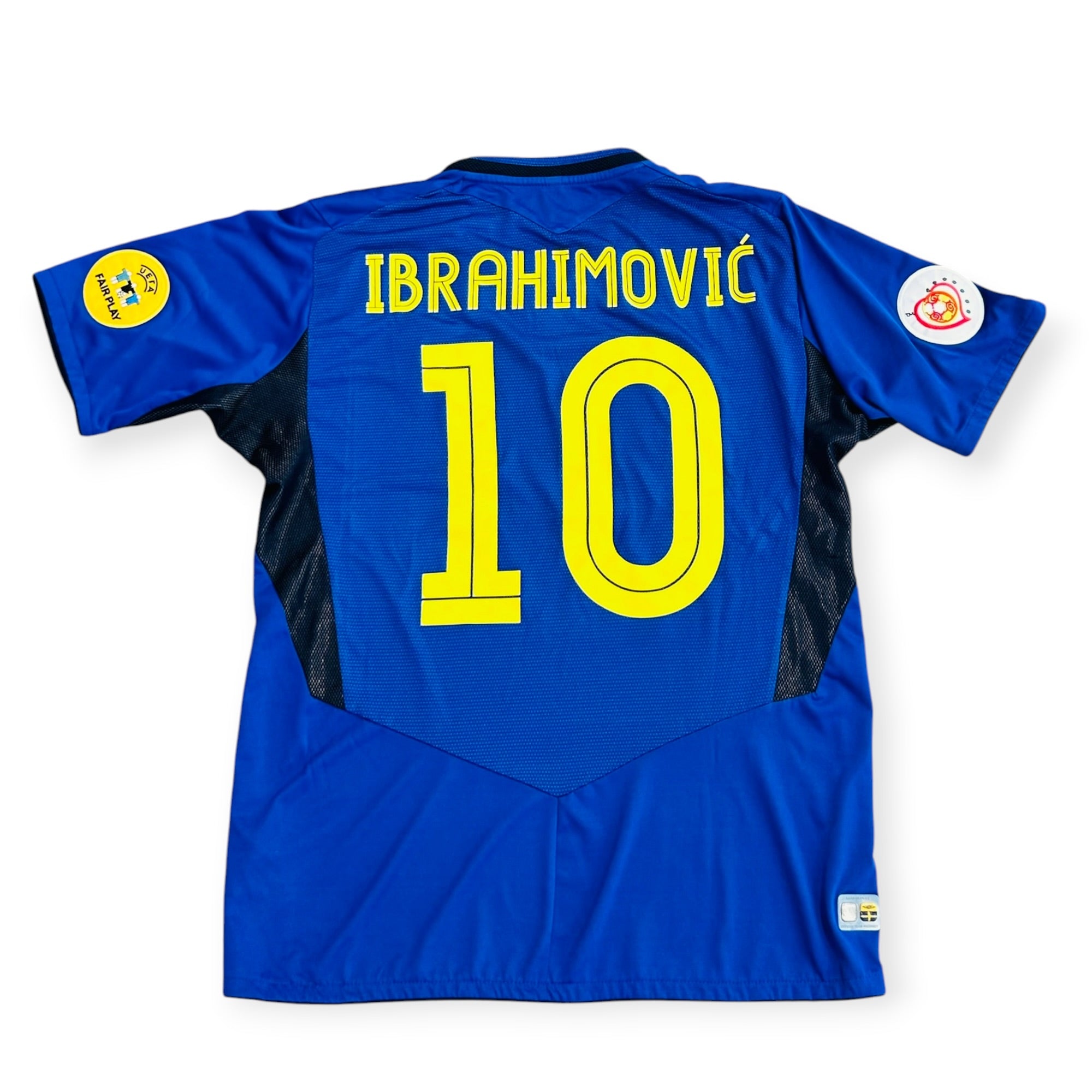 Sweden 2004/06 Away - Ibrahimovic 10 (Large) - KITLAUNCH