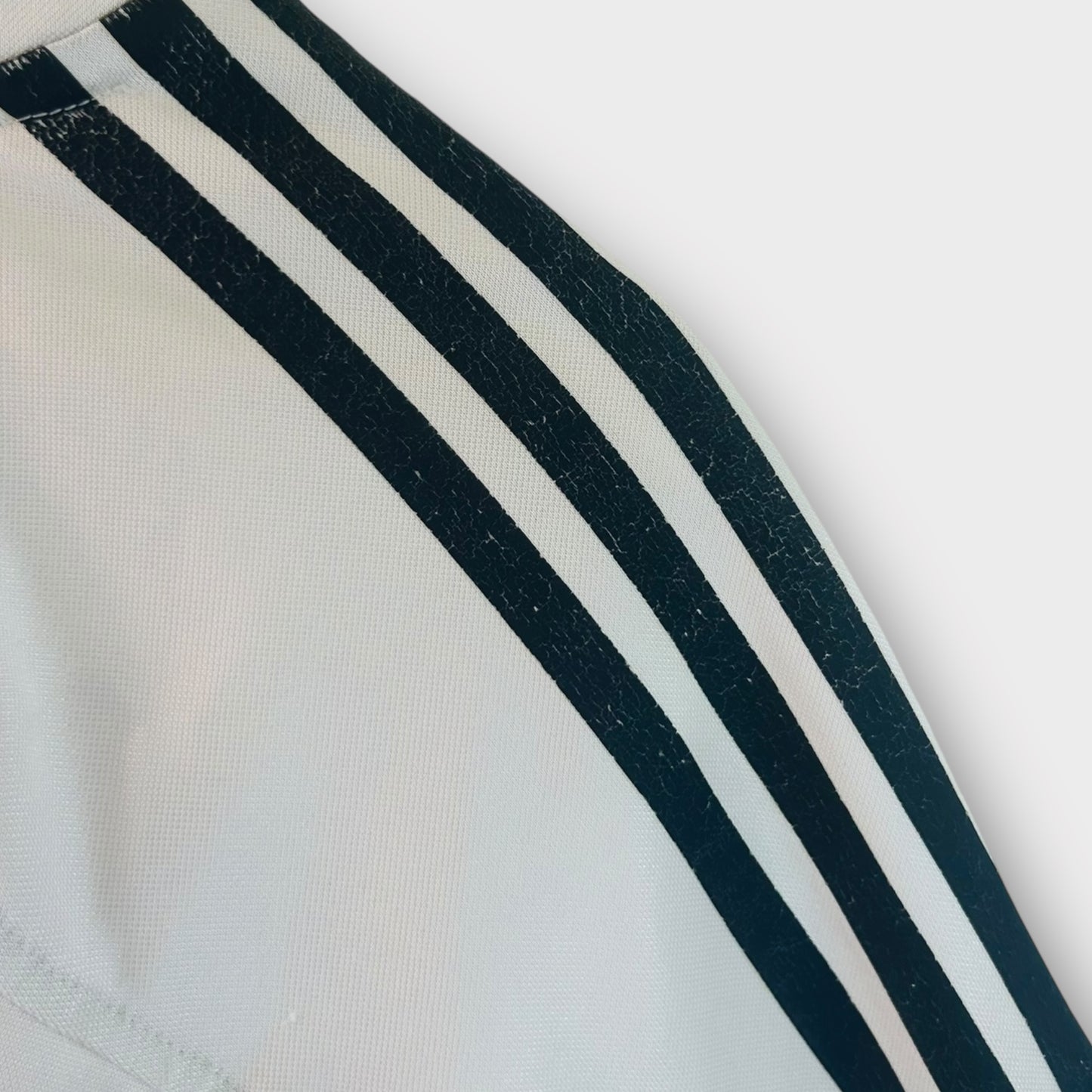 Real Madrid 2004/05 Home - R. Carlos 3 (Small)
