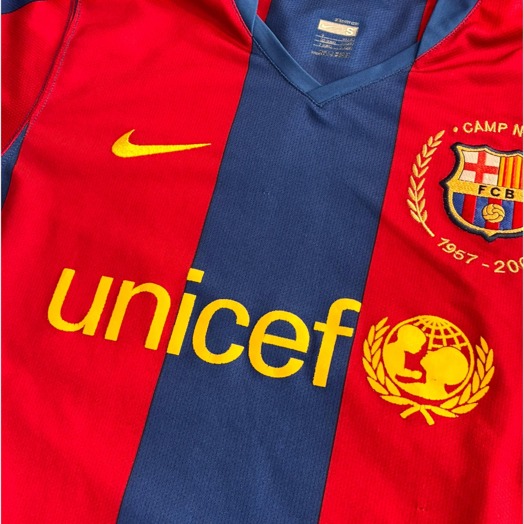 FC Barcelona 2007/08 Home - Messi 19 (Small)