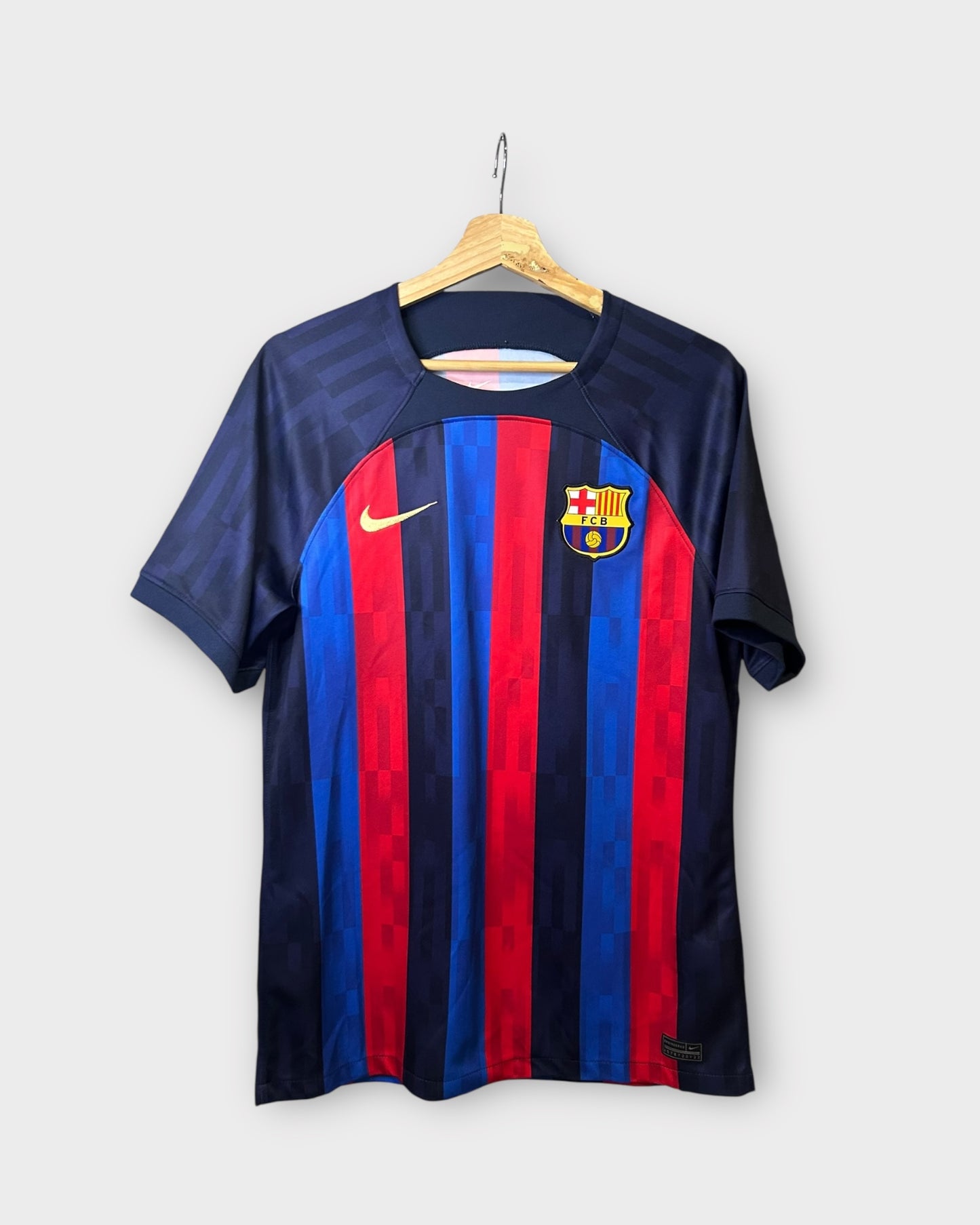 FC Barcelona 2022/23 Home - Lamine Yamal 41 (Medium)