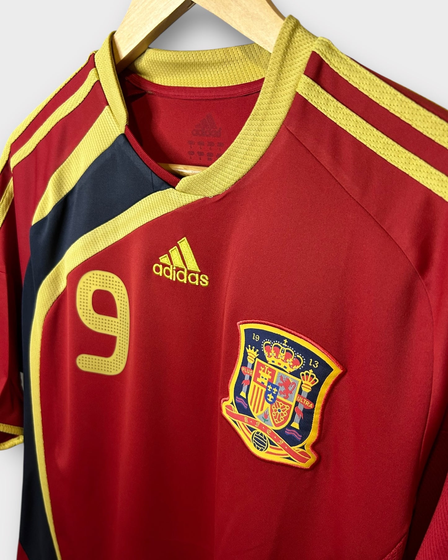 spain 2009 Home - Torres 9 (L)