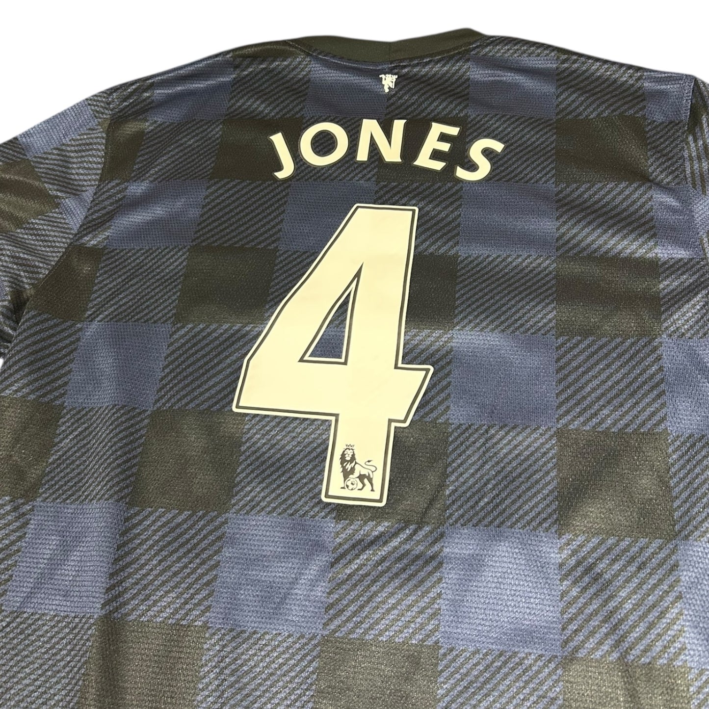 Manchester United 2013/14 Away - Jones 4 (Large)