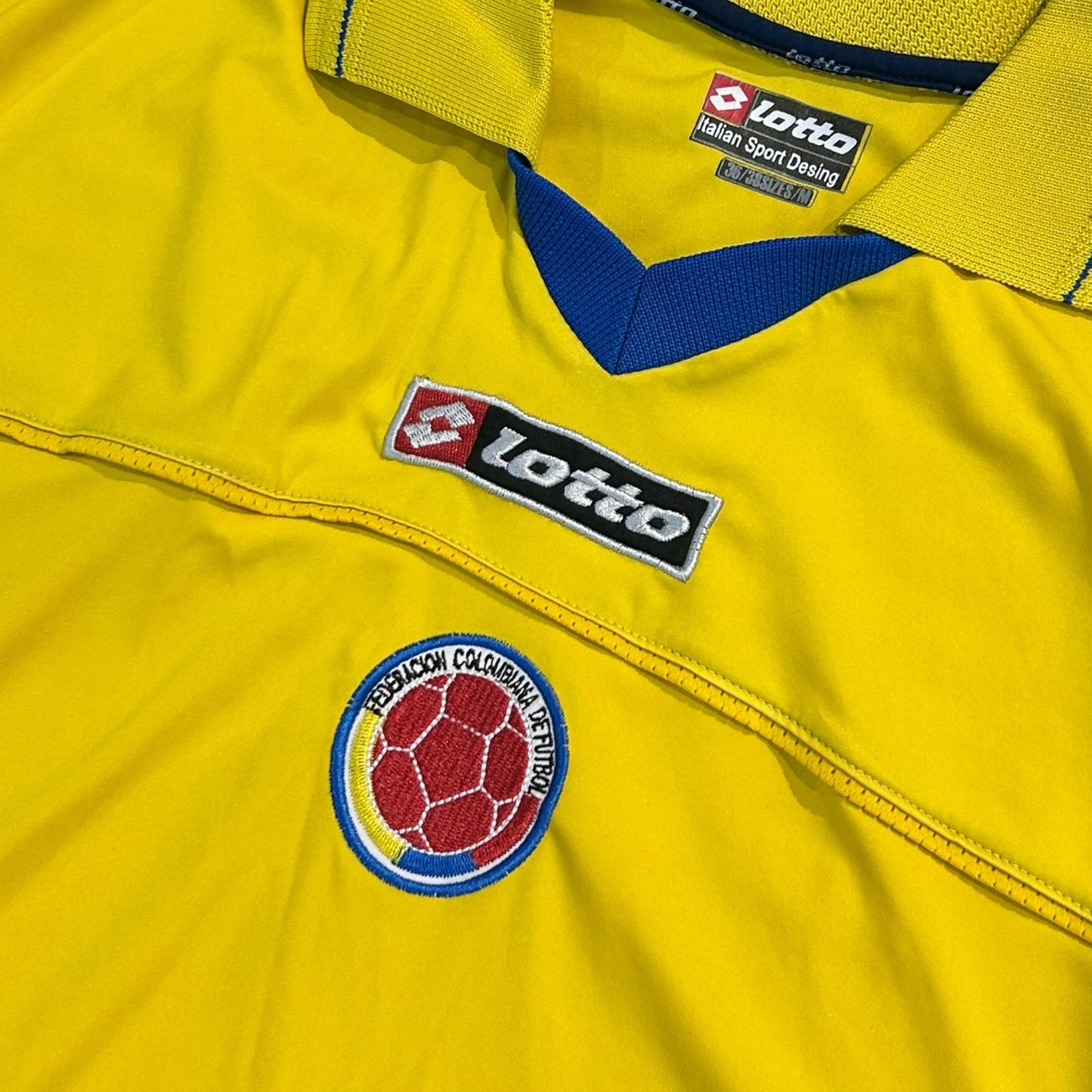 Colombia 2003 Home (Medium)