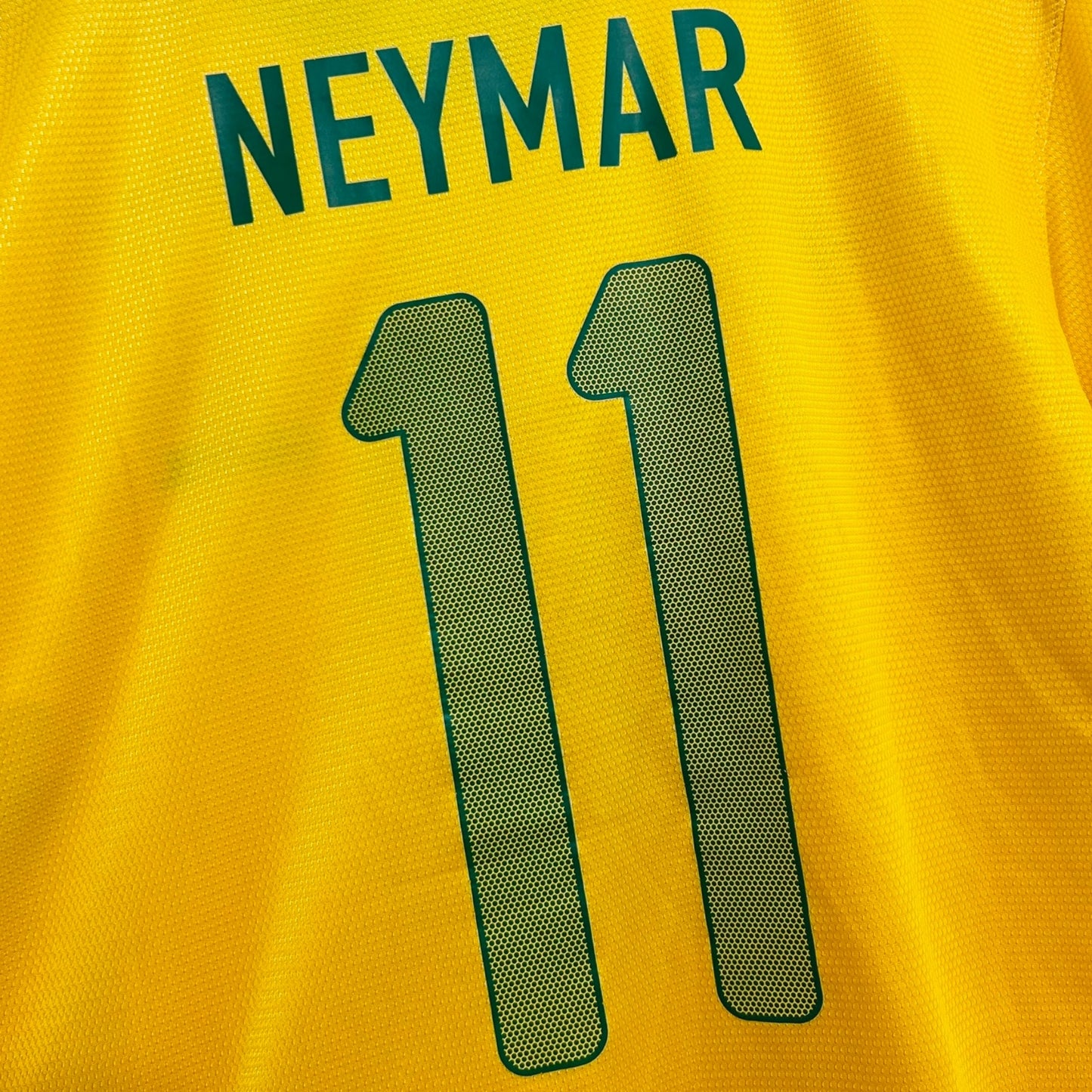 Brazil 2012 Home - Neymar 11 (Medium)