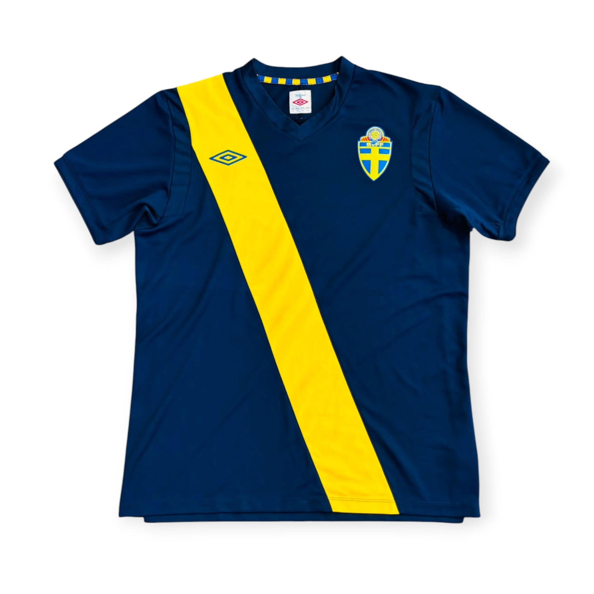 Sweden 2012 Away (Large)