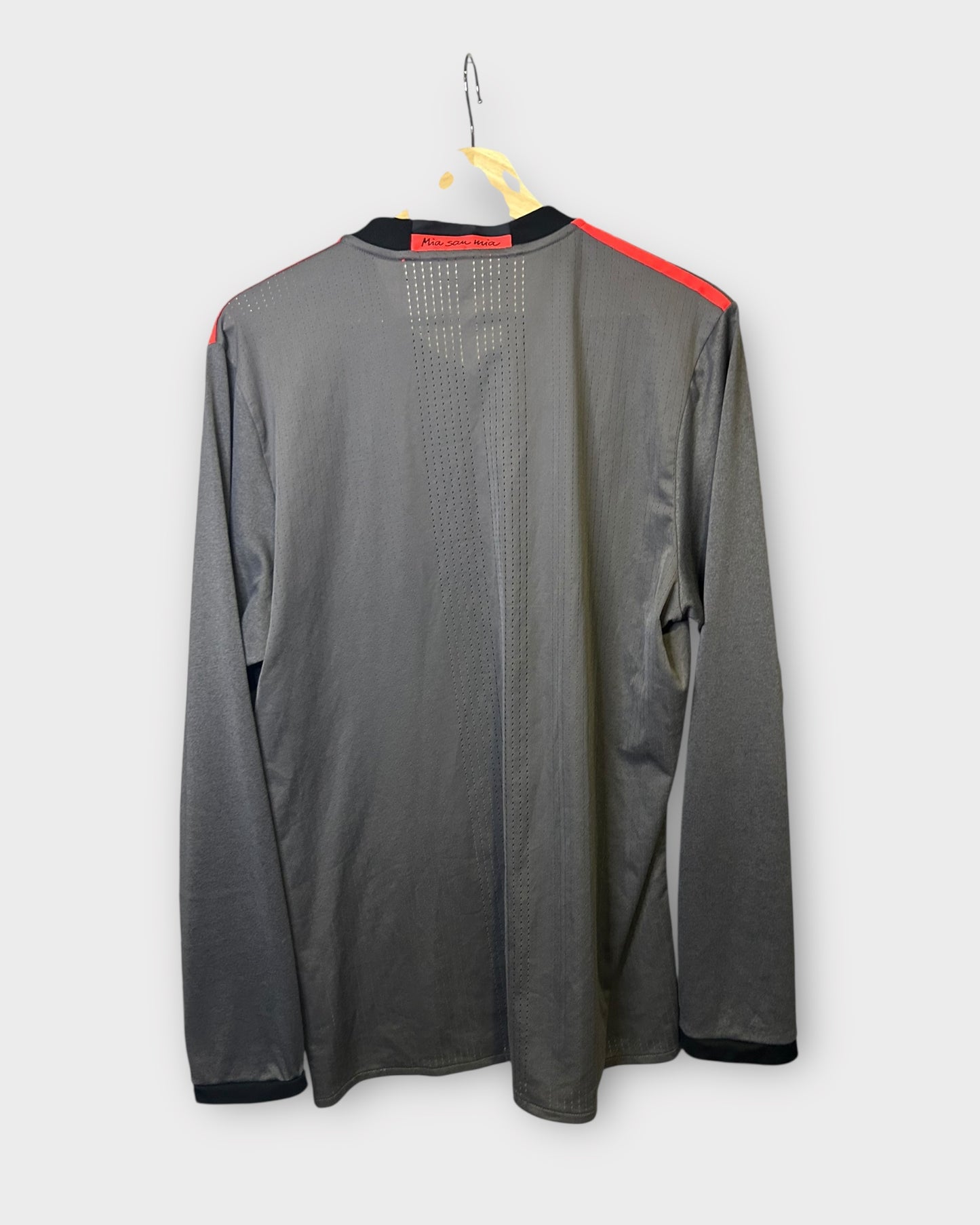 Bayern 2016/17 Away Kit Room Long Sleeve Version #8 (Medium)