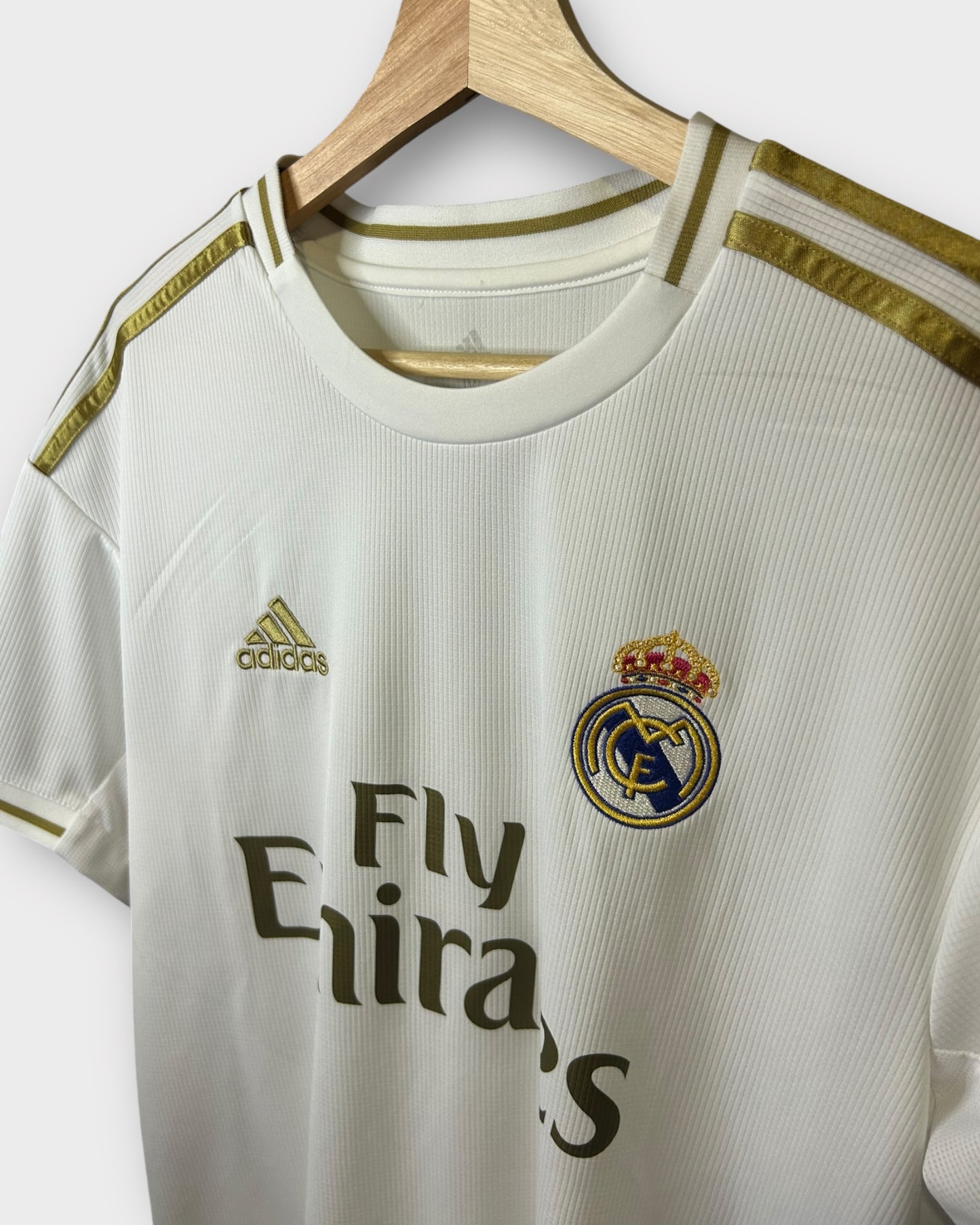 Real Madrid 2019/20 Home - Valverde 15 (Medium)