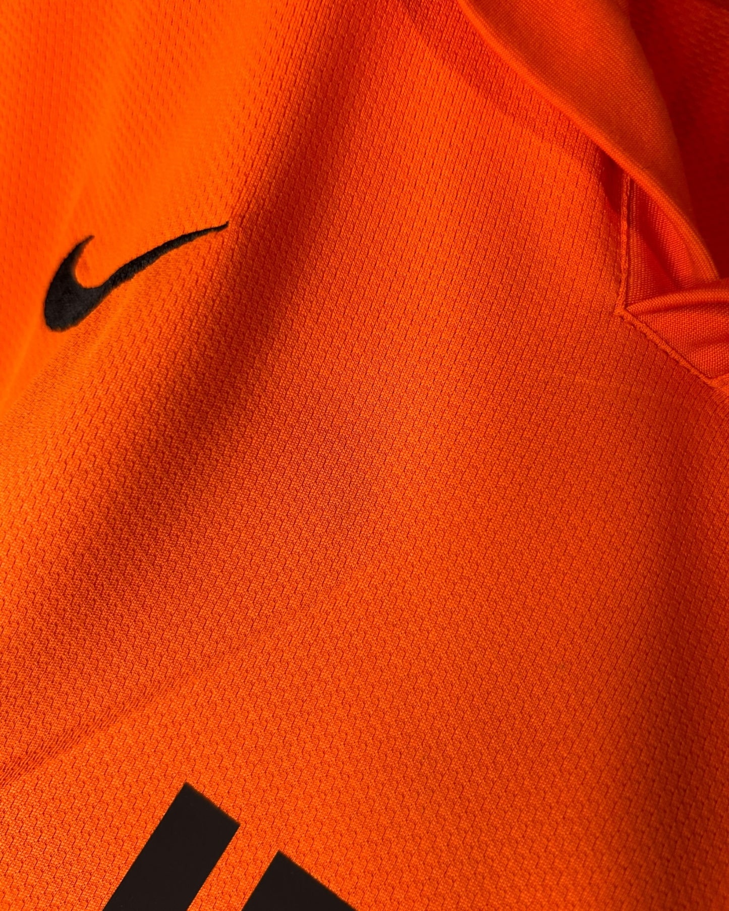 Netherlands 2006 Home - Van Bommel 18 (L)