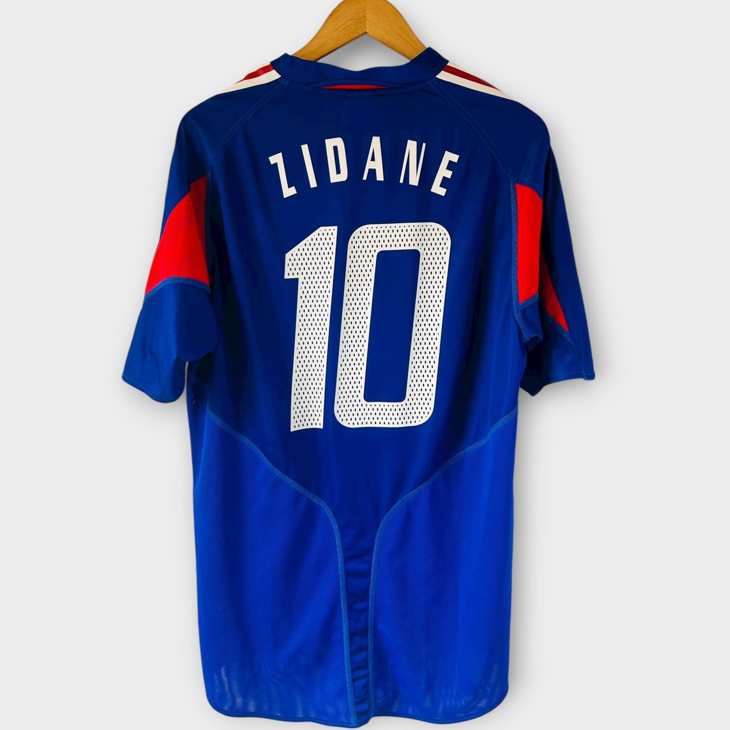France 2004 Home - Zidane 10 (Large)
