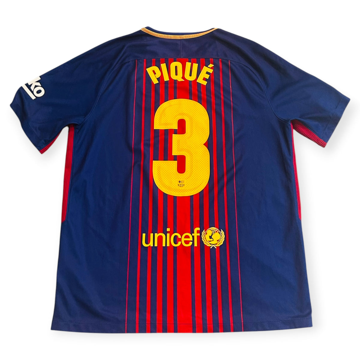 FC Barcelona 2017/18 Home - Piqué 3 (XL) - KITLAUNCH