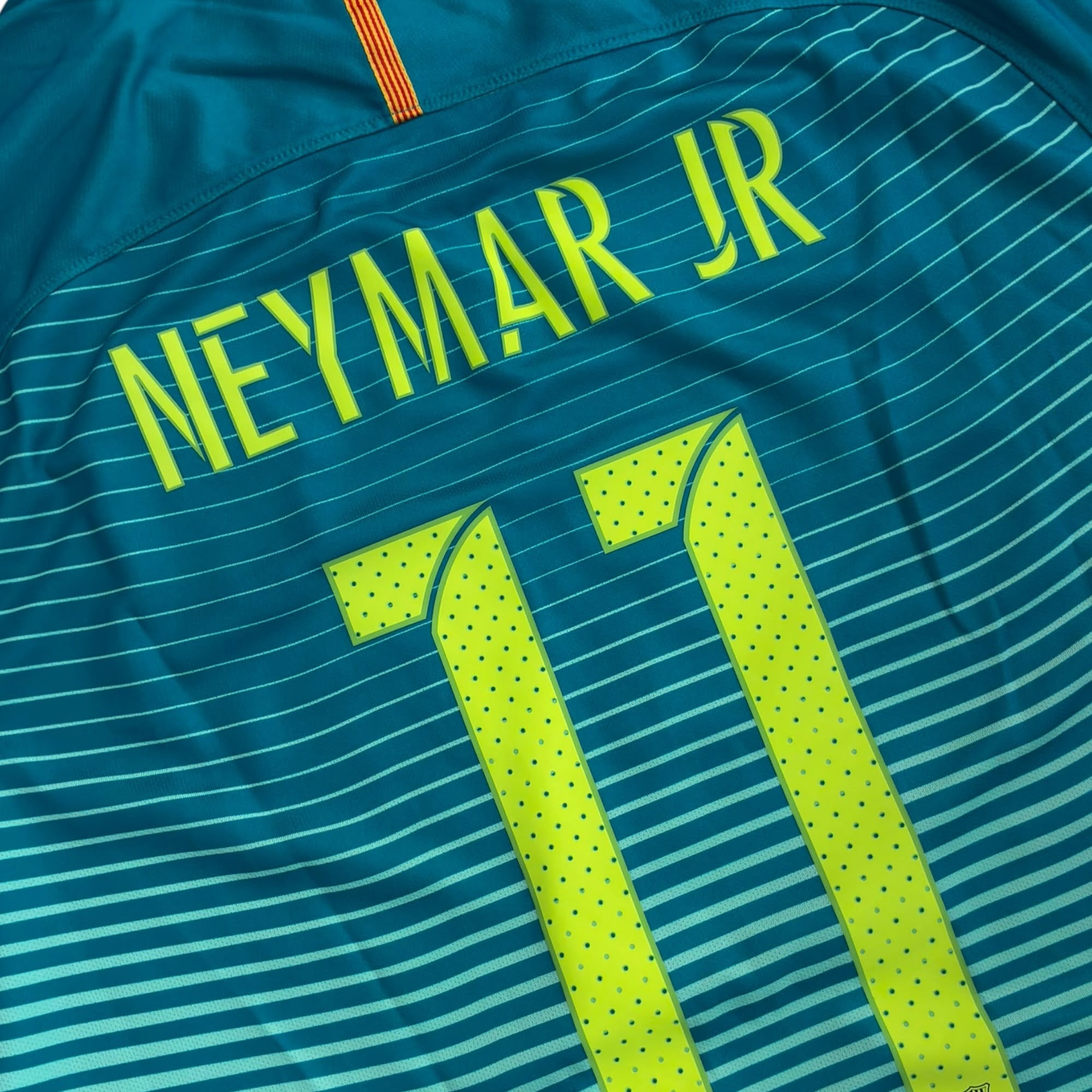 FC Barcelona 2016/17 Third- Neymar Jr 11 (Large)