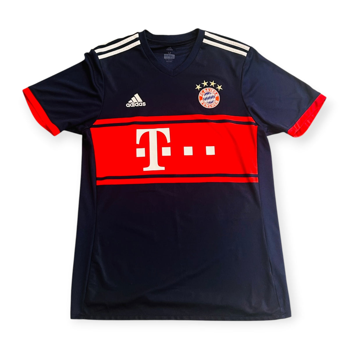 Bayern Munich 2017/18 Away - James 11 (Medium) - KITLAUNCH