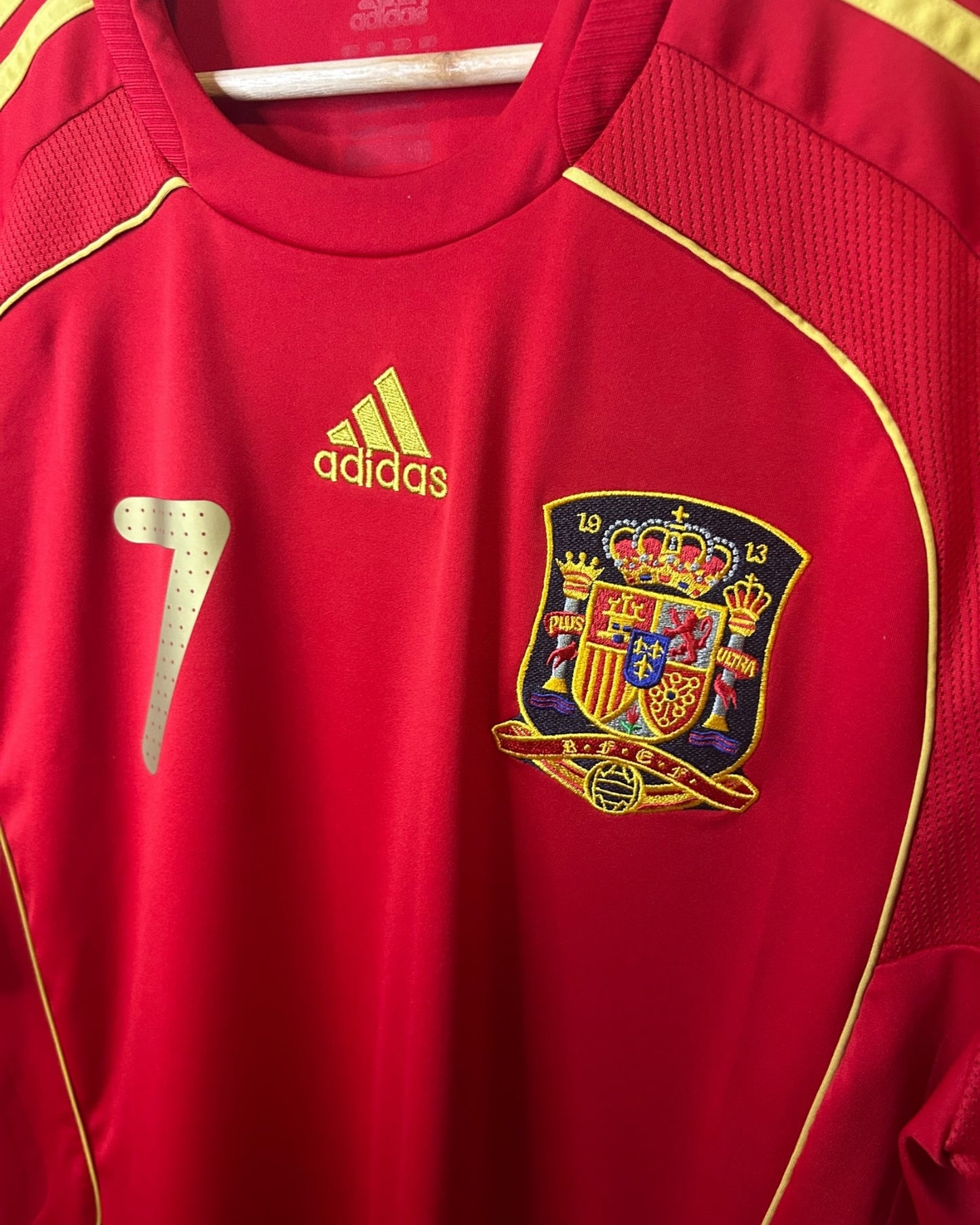 Spain 2008 Home - David Villa 7 (Large)