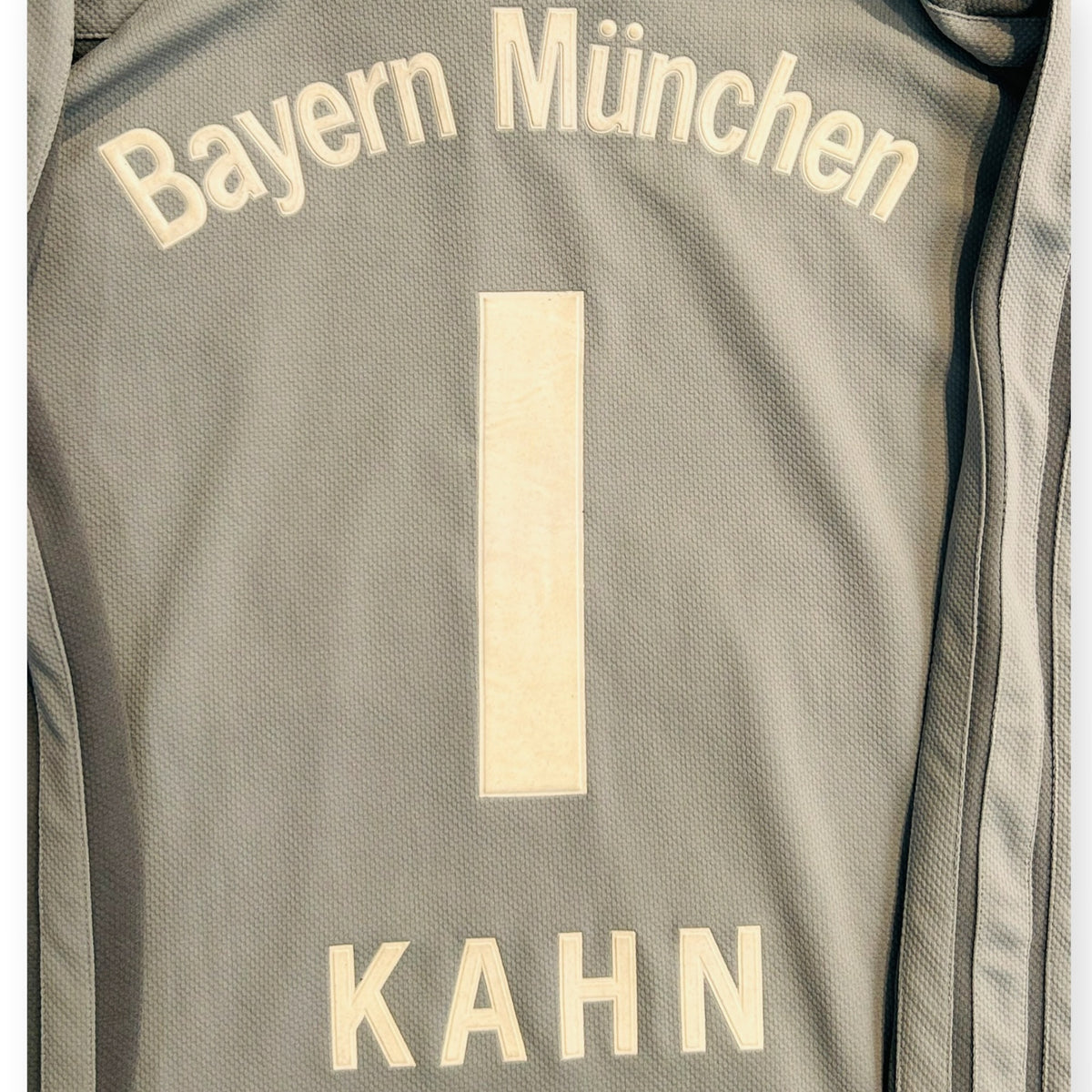Bayern Munich 2001/02 GK - Kahn 1 (XL) - KITLAUNCH