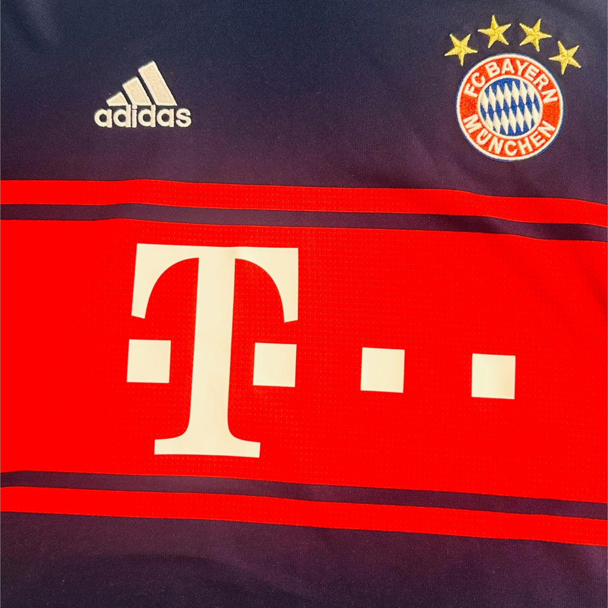 Bayern Munich 2017/18 Away - James 11 (Medium) - KITLAUNCH