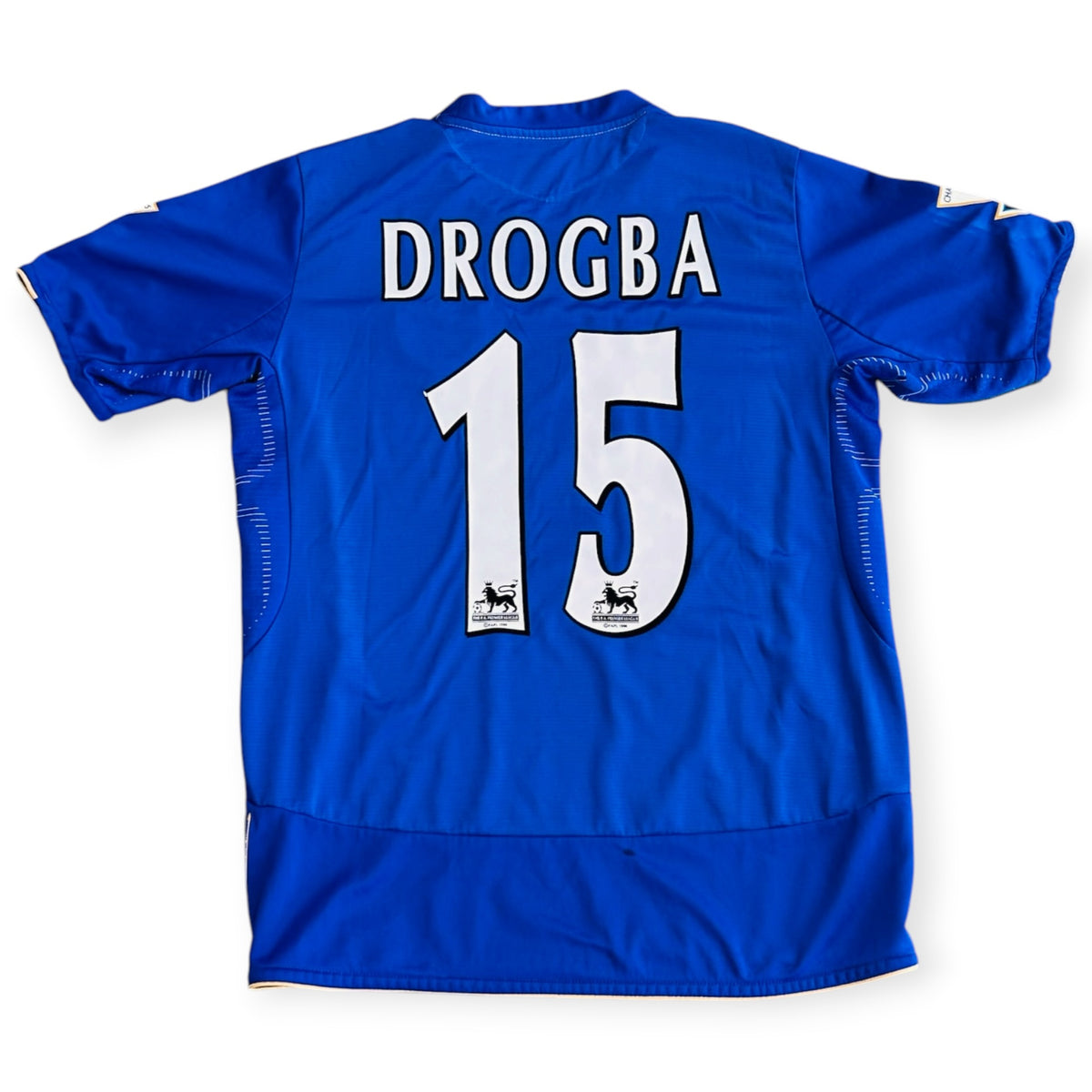 Chelsea 2005/06 Home - Drogba 15 (Medium)