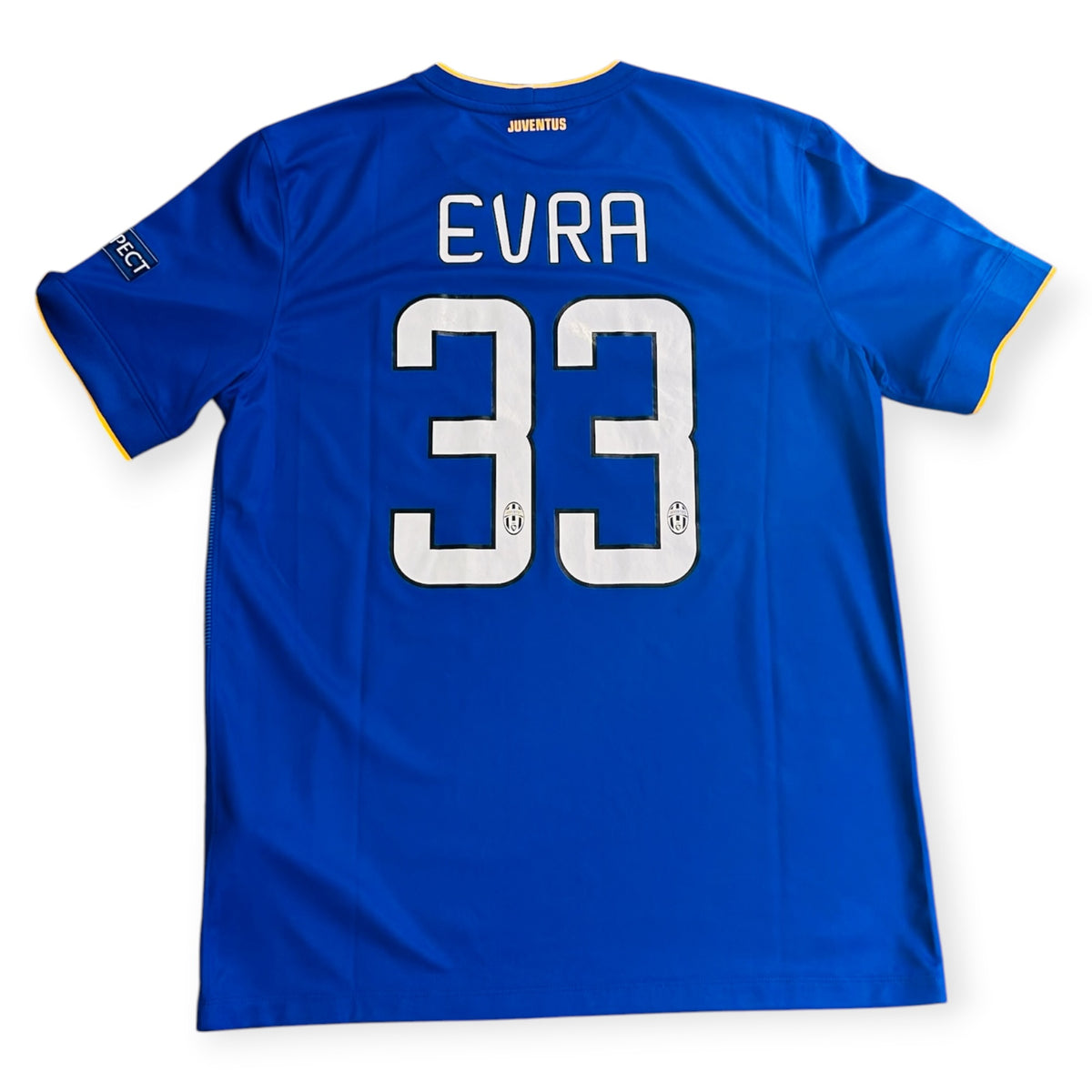 Juventus FC 2014/15 Away - Evra 33 (Large)