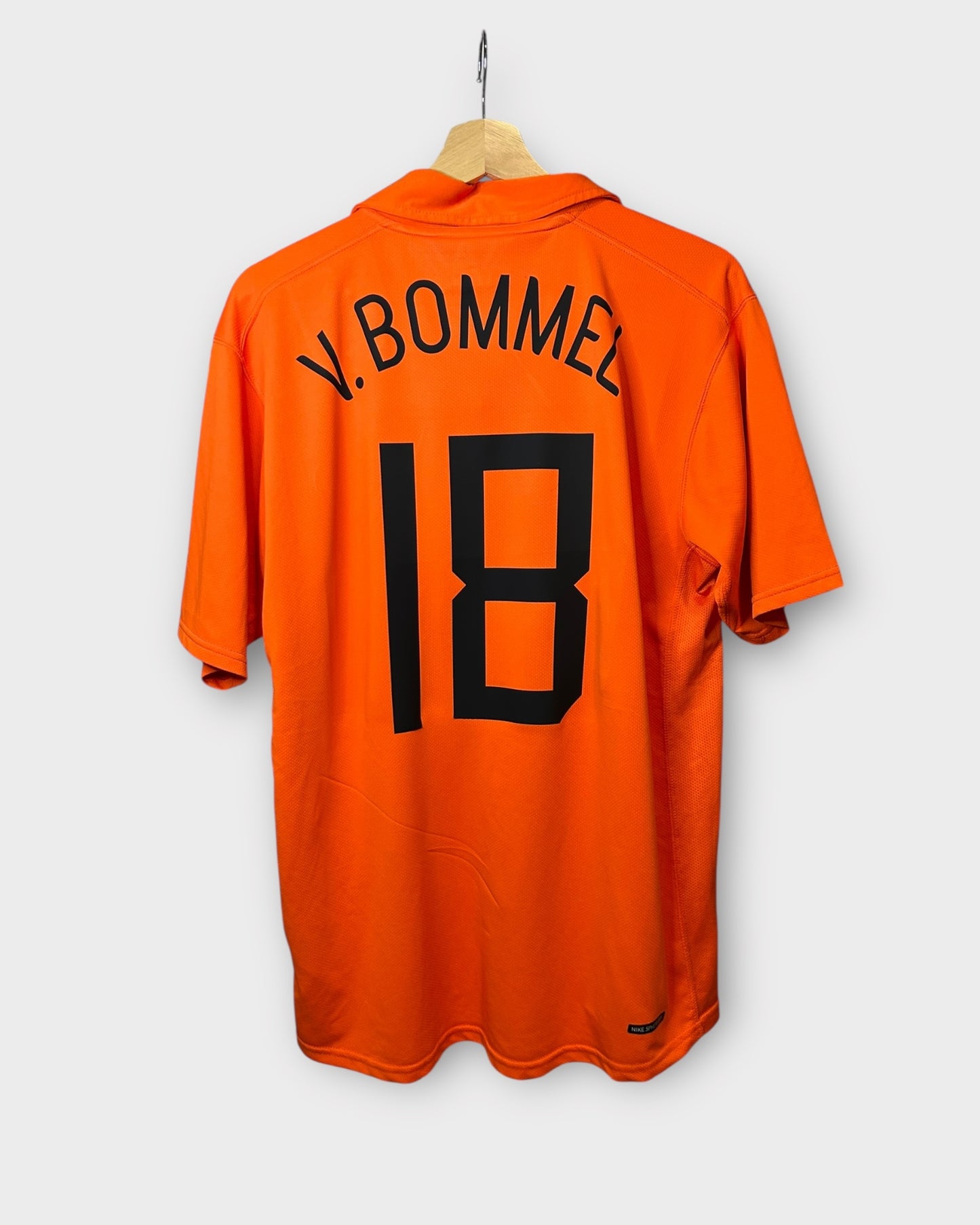 Netherlands 2006 Home - Van Bommel 18 (L)
