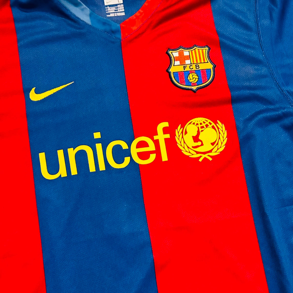 FC Barcelona 2006/07 Home - Messi 19 (Large) - KITLAUNCH