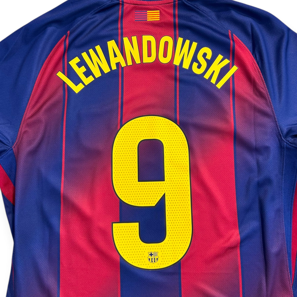FC Barcelona 2025/26 Home - Lewandowski 9 (Limited Sizes)