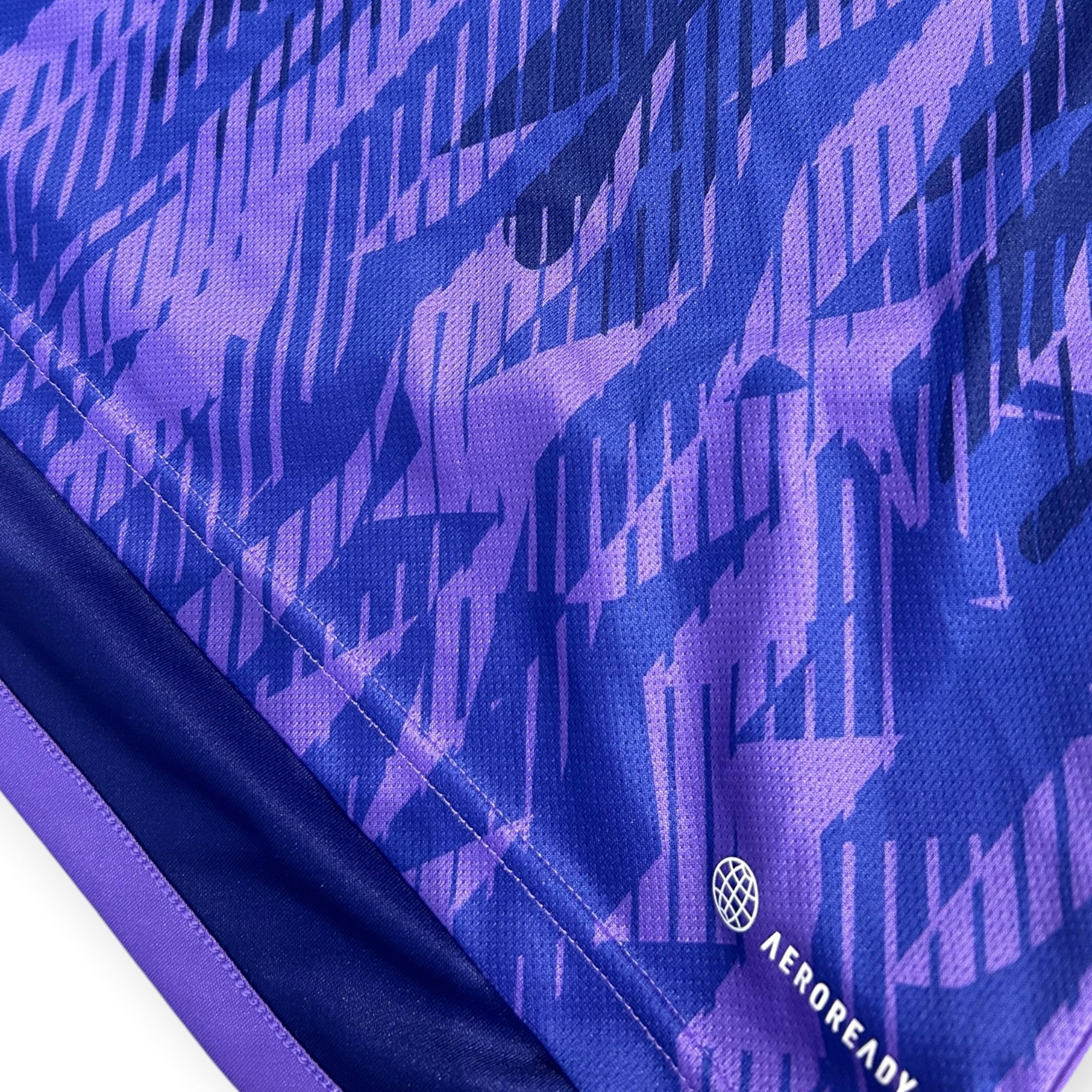 Argentina 2022 Away - Messi 10 (Large) - KITLAUNCH