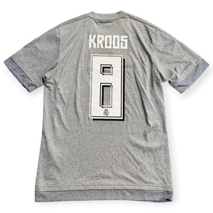 Real Madrid 2015/16 Away - Kroos 8 (Small) - KITLAUNCH