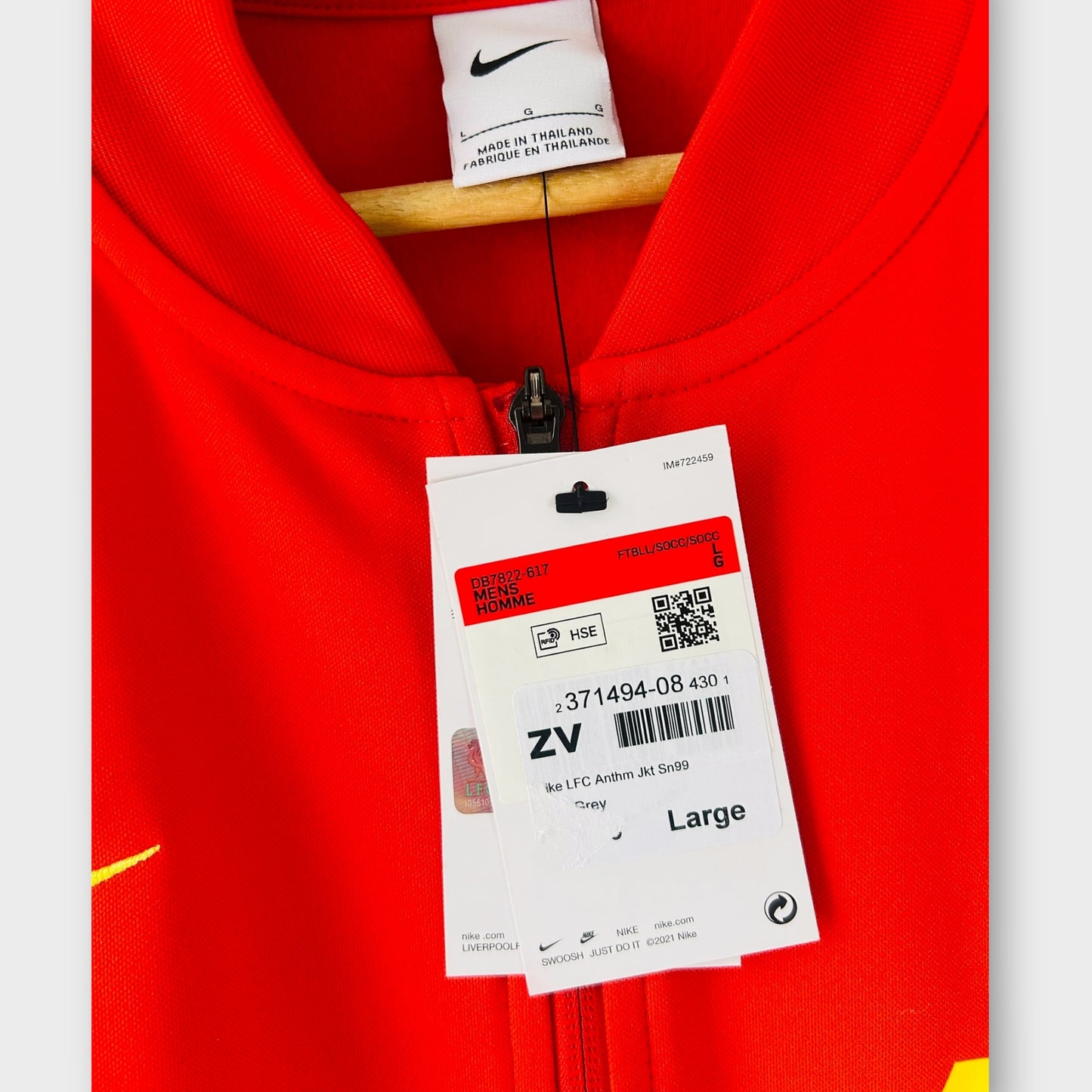 Liverpool FC 2021/22 Anthem Jacket (Large)