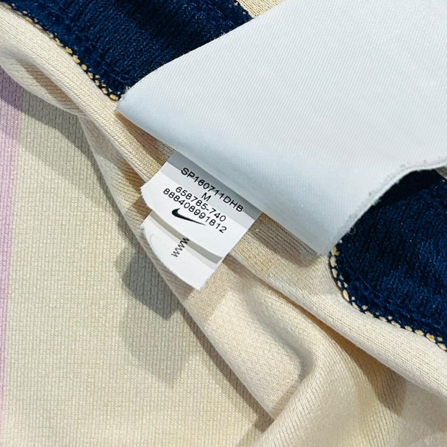 FC Barcelona 2015/16 Away - Messi 10 (Medium)