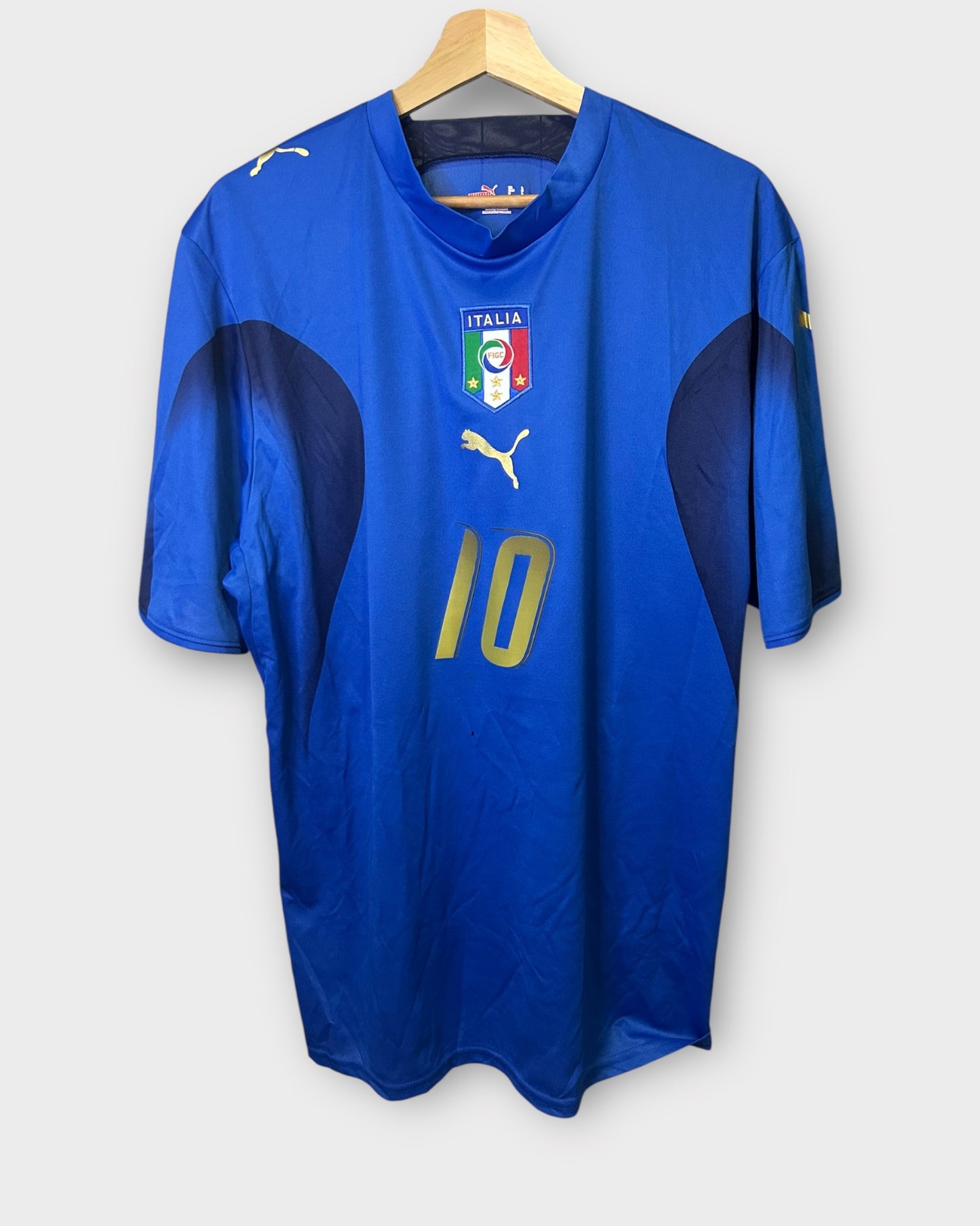 Italy 2006 Home - Totti 10 (L)