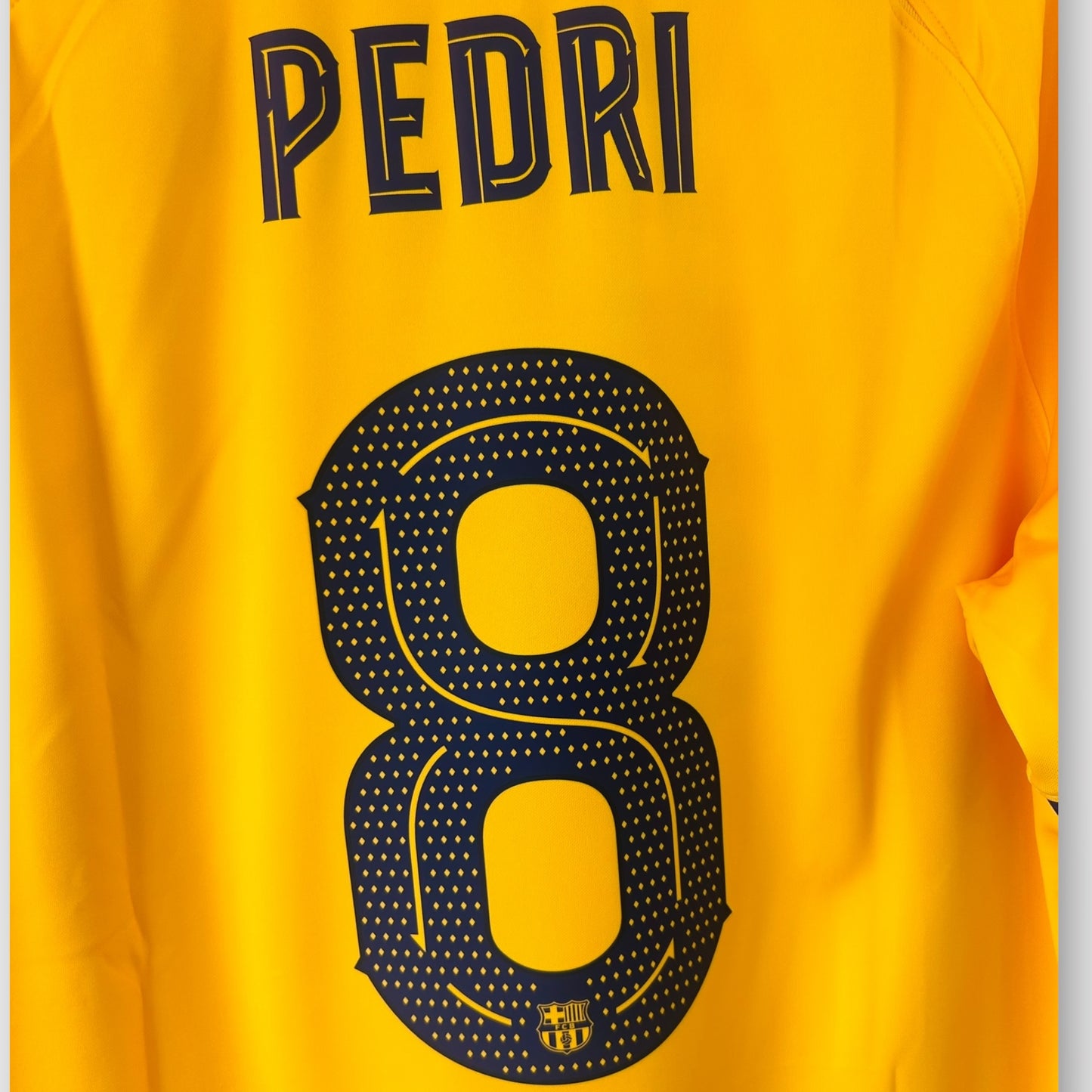 FC Barcelona 2023/24 Senyera 4th - Pedri 8 *NEW* (XL)