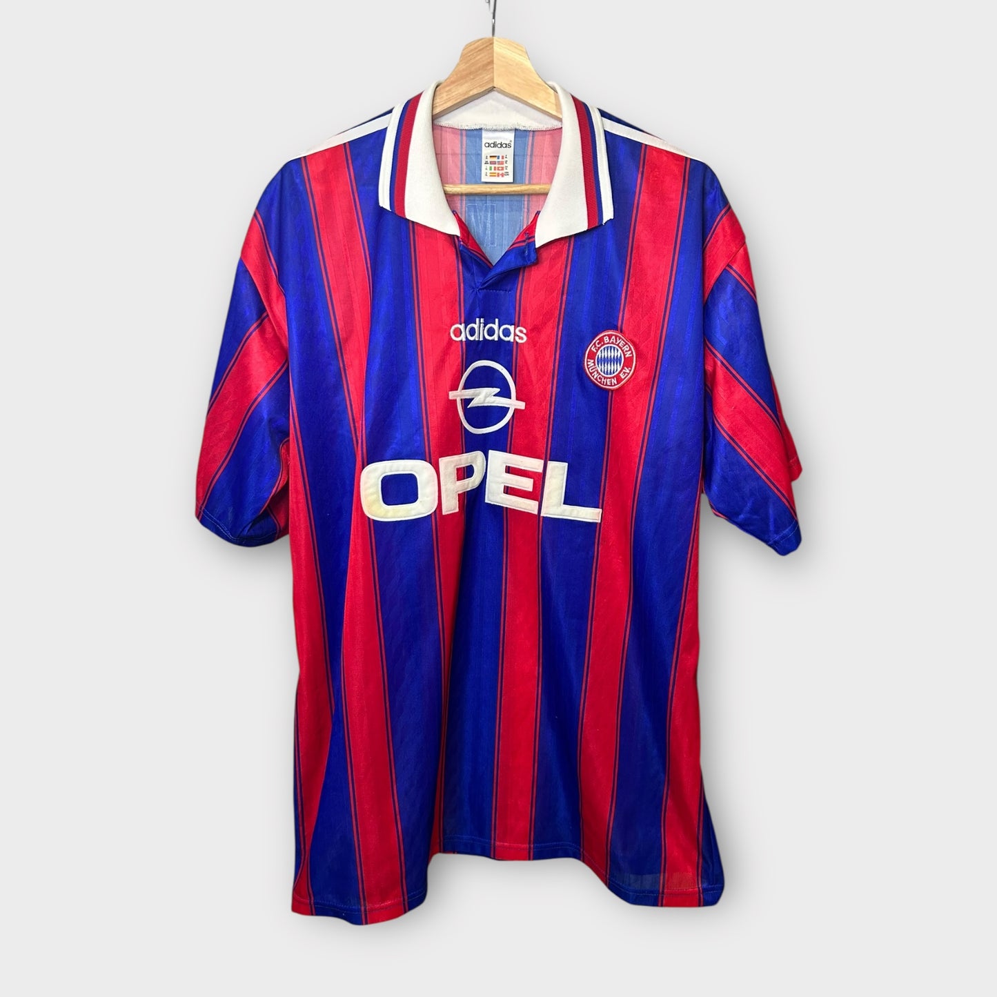 Bayern Munich 1995/97 Home - Scholl 7