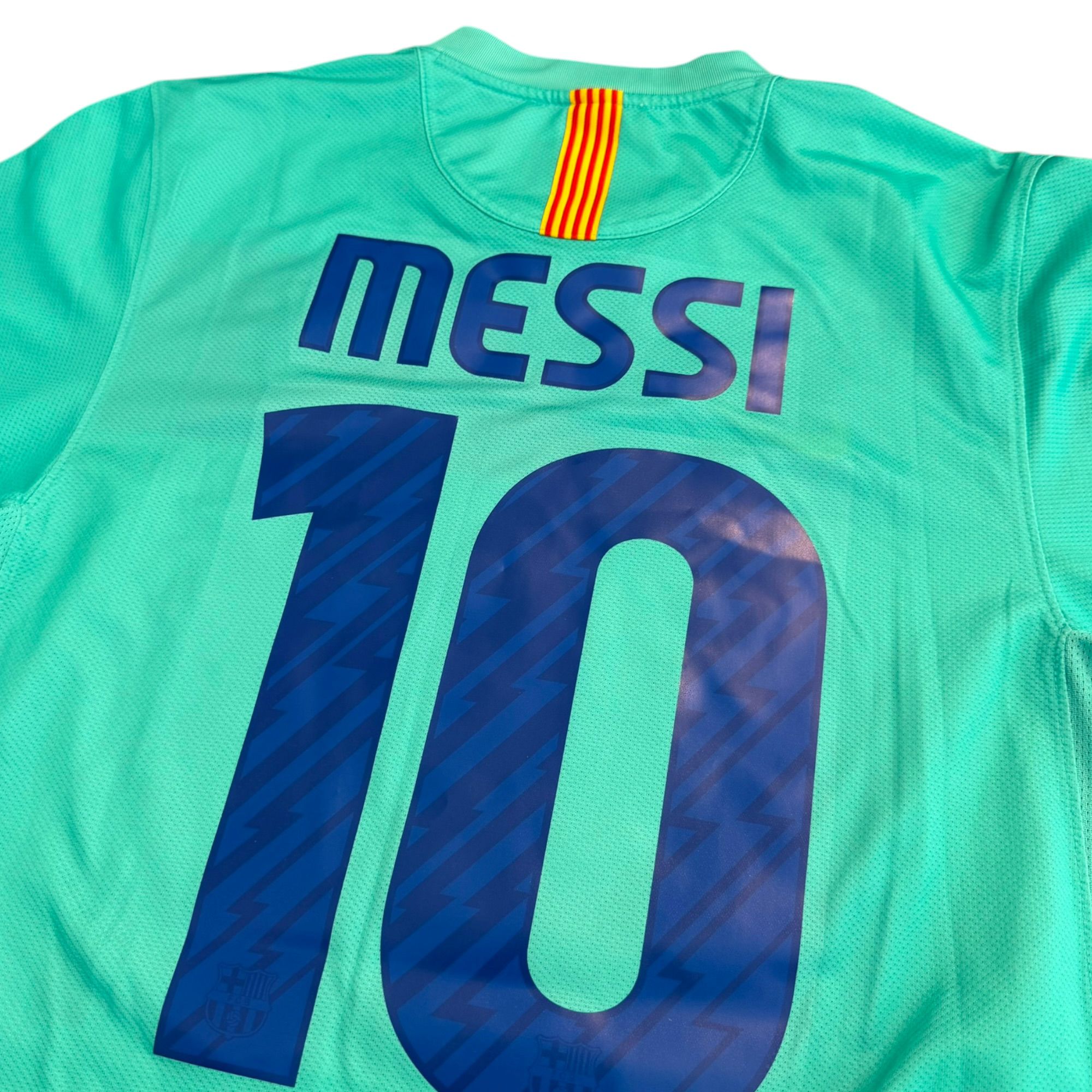 FC Barcelona 2010/11 Away - Messi 10 (Small)