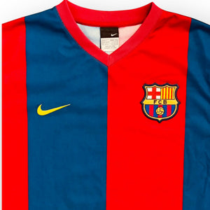 FC Barcelona 2006/07 Home - Ronaldinho 10 (Small)