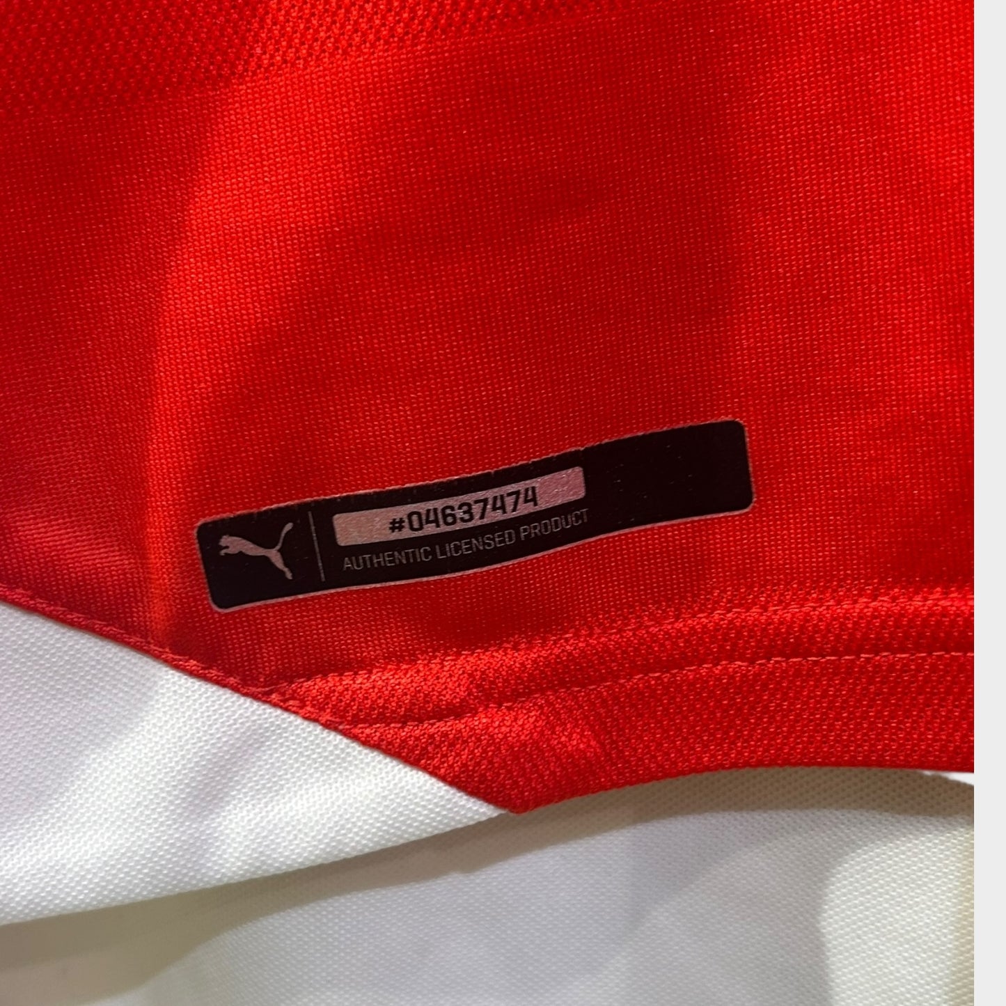 Arsenal 2017/18 Home - Özil 11 (Medium)