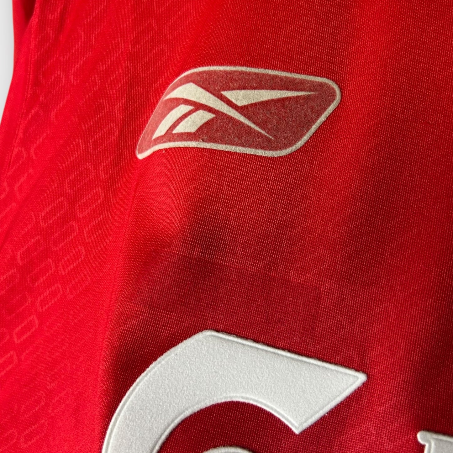 Liverpool 2004/06 Home - Alonso 14 (L)