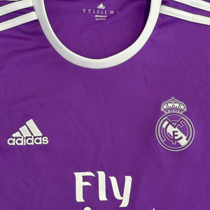 Real Madrid 2016/17 Away - Isco 22 (Medium)