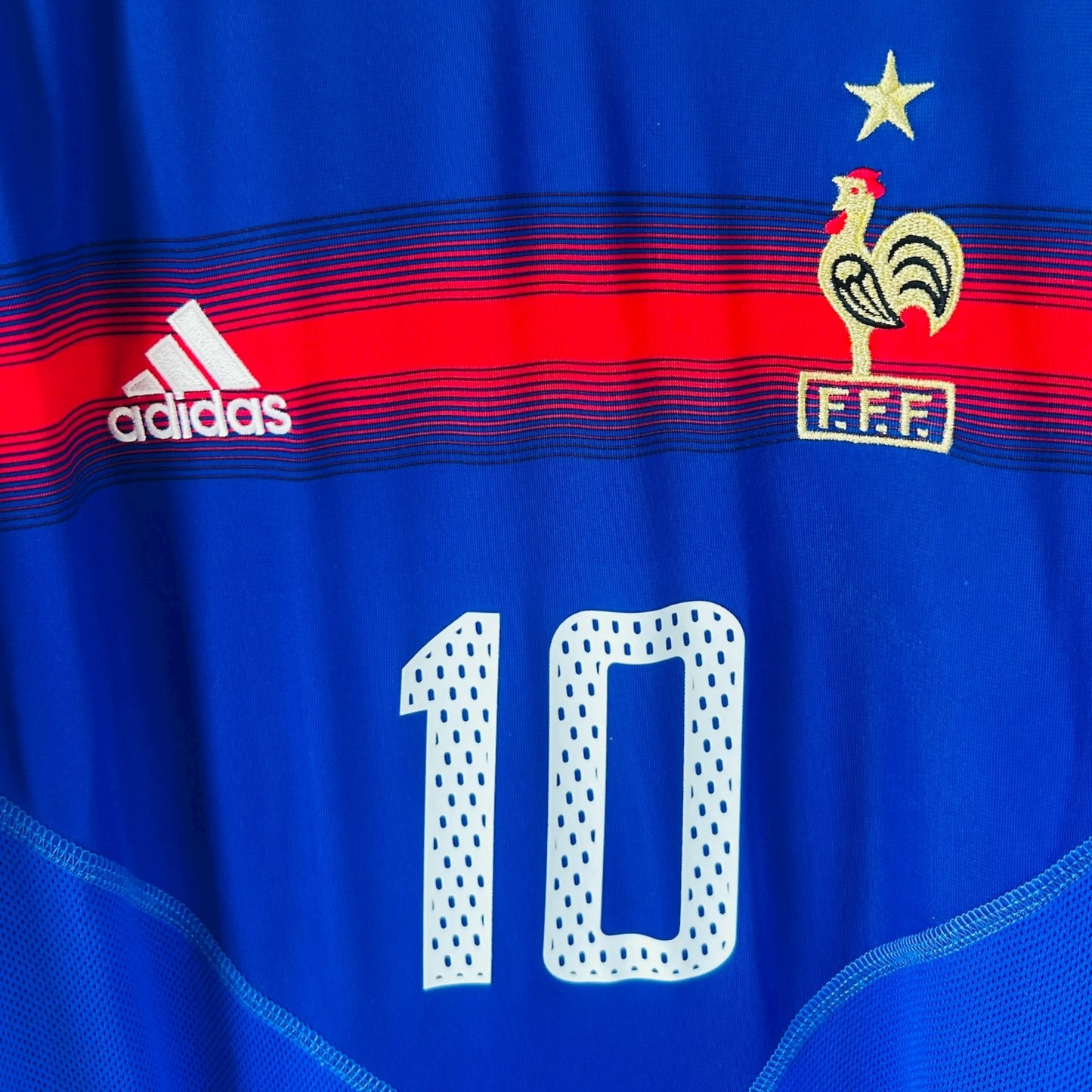 France 2004 Home - Zidane 10 (Large)