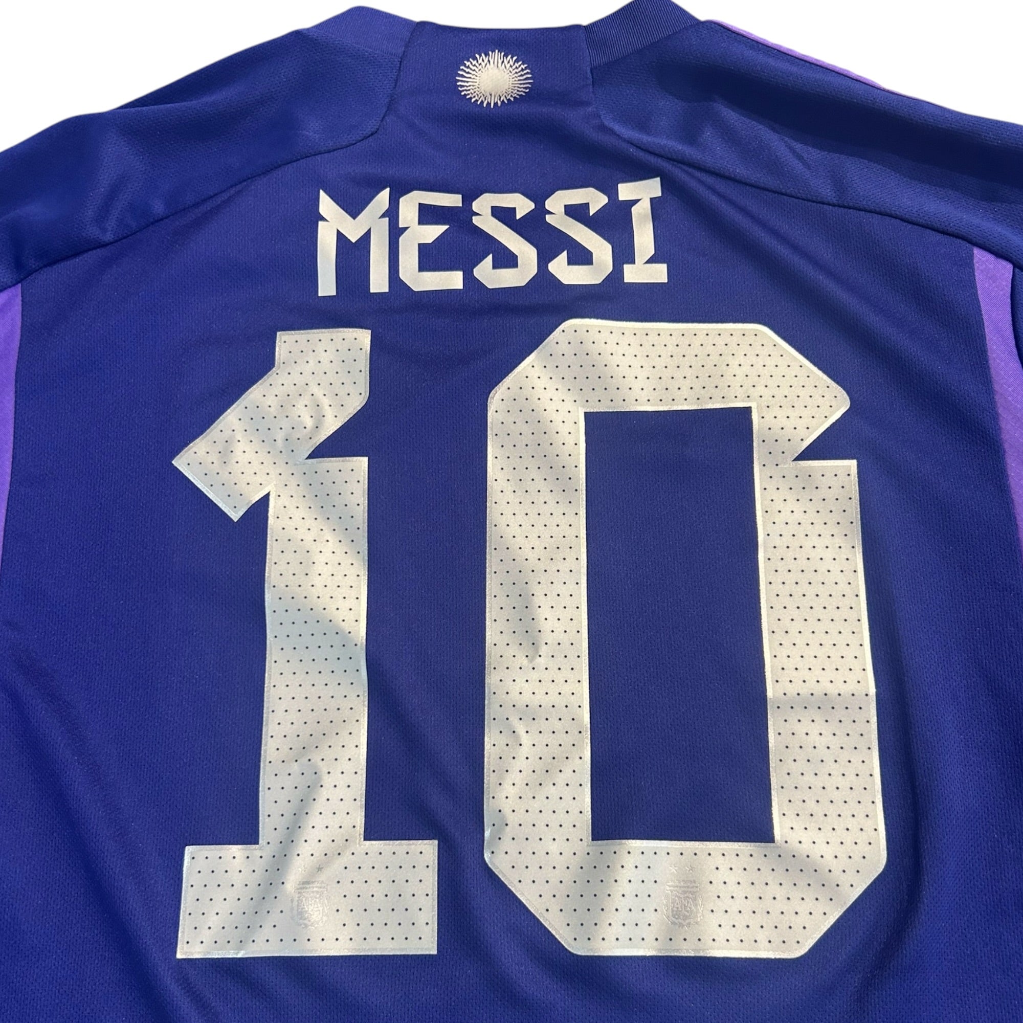 Argentina 2022 Away - Messi 10 (Large) - KITLAUNCH