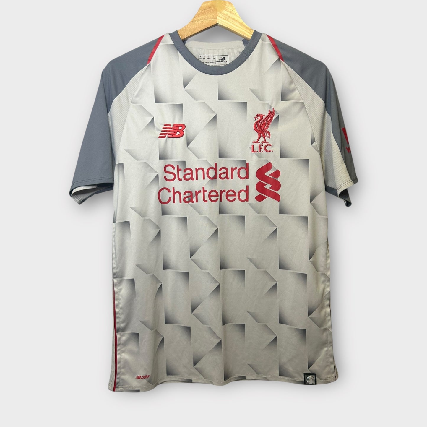 Liverpool 2018/19 Third - Van Dijk 4