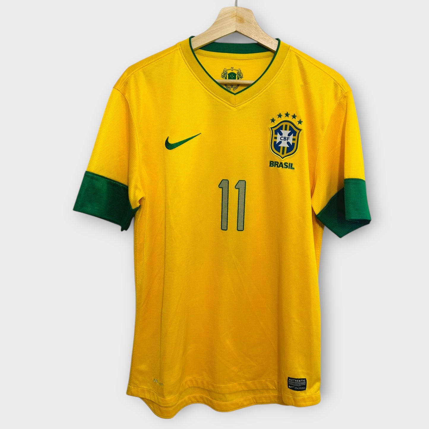 Brazil 2012 Home - Neymar 11 (Medium)