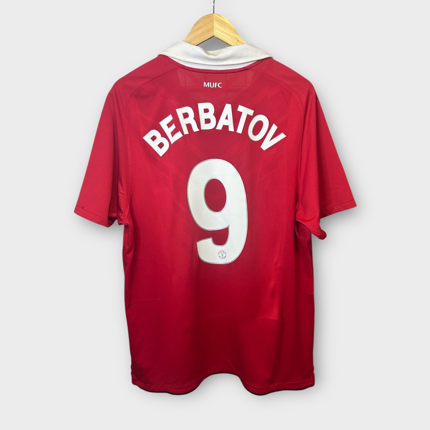 Manchester United 2010/11 Home - Berbatov 9