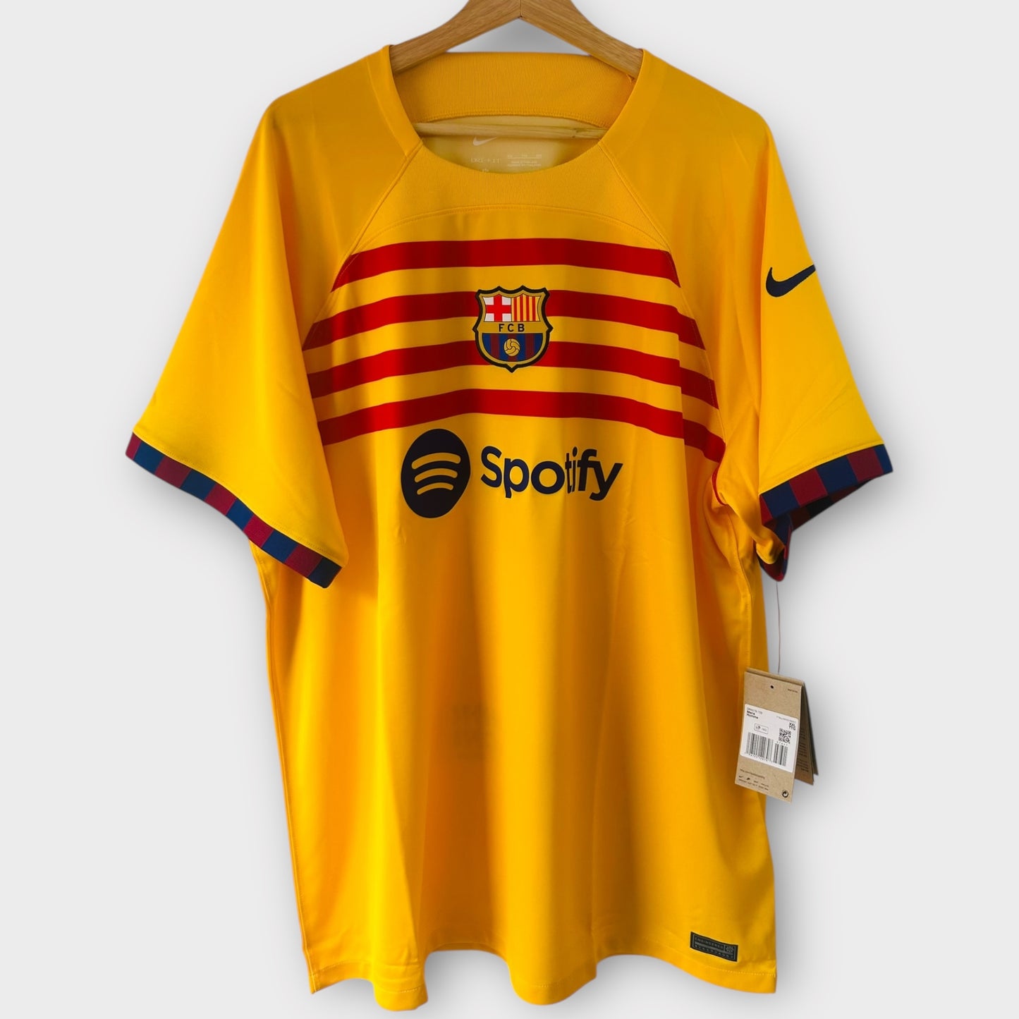 FC Barcelona 2023/24 Senyera 4th - Ferran 7 *NEW* (2XL)