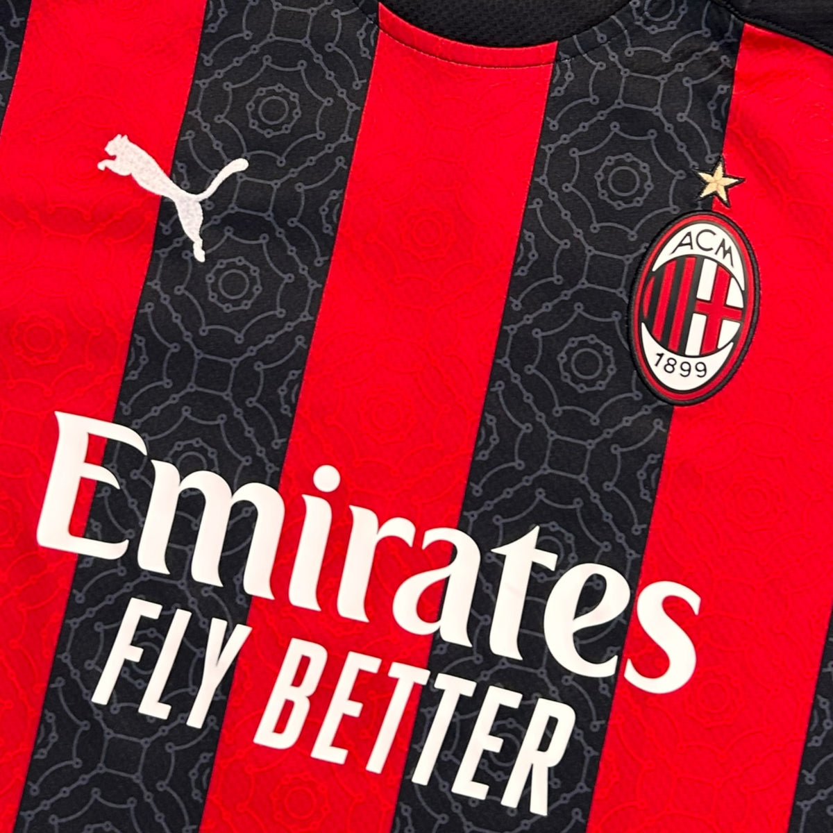 AC Milan 2020/21 Home - Ibrahimovic 11 (Small) - KITLAUNCH
