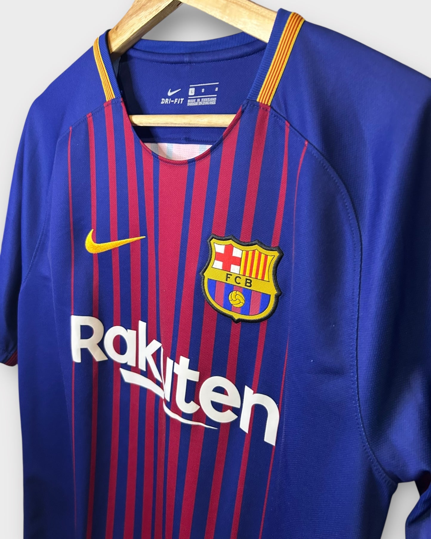 FC Barcelona 2017/18 Home - Iniesta 8 (Large)