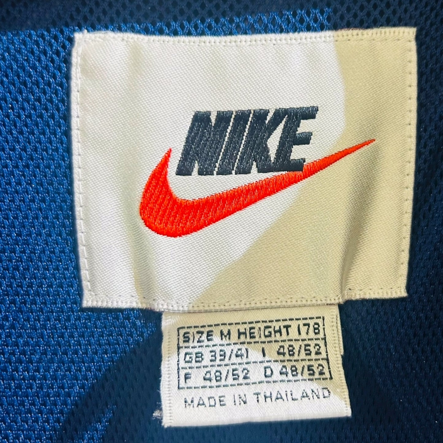 FC Barcelona 1998/99 Rain Jacket (Medium)