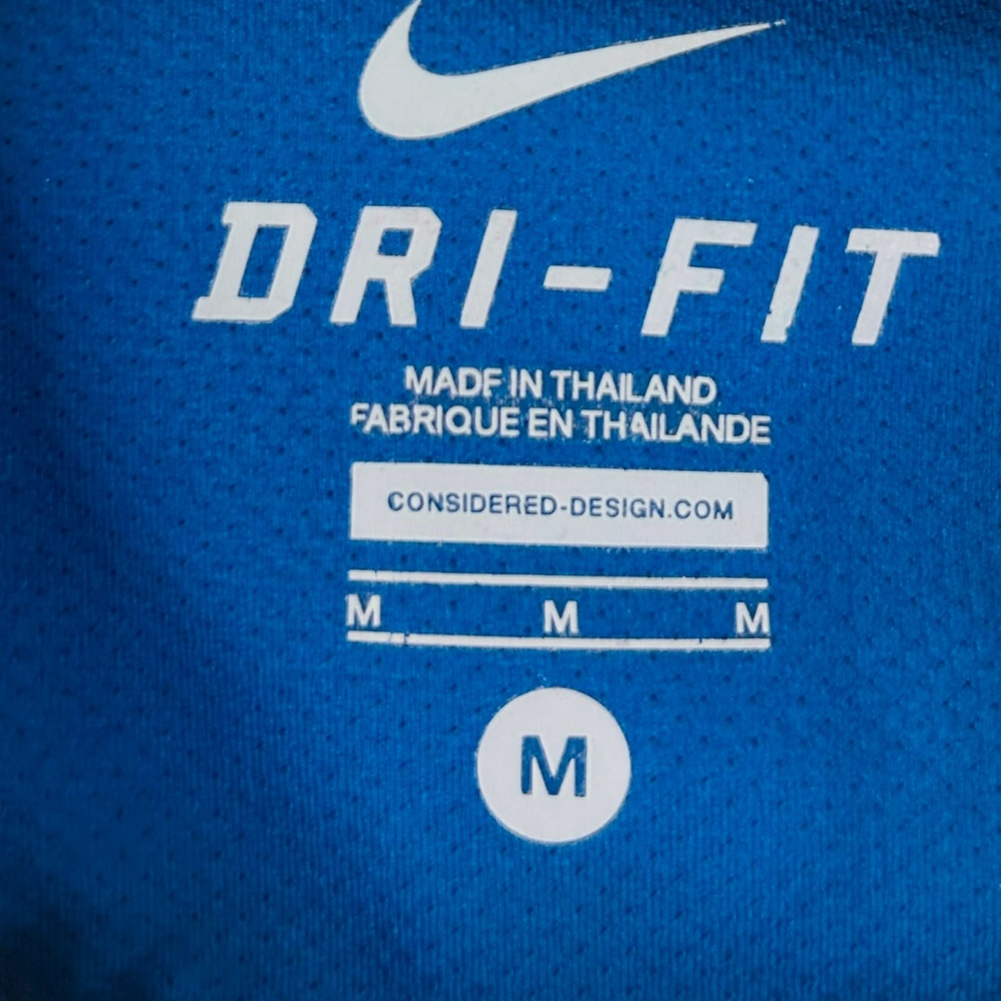 FC Barcelona 2010/11 Home - Piqué 3 (Medium)