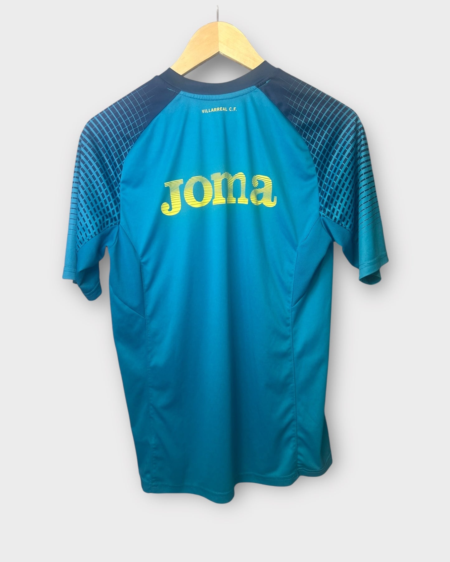 Villarreal CF Player Issue #19 Training Shirt (Small)