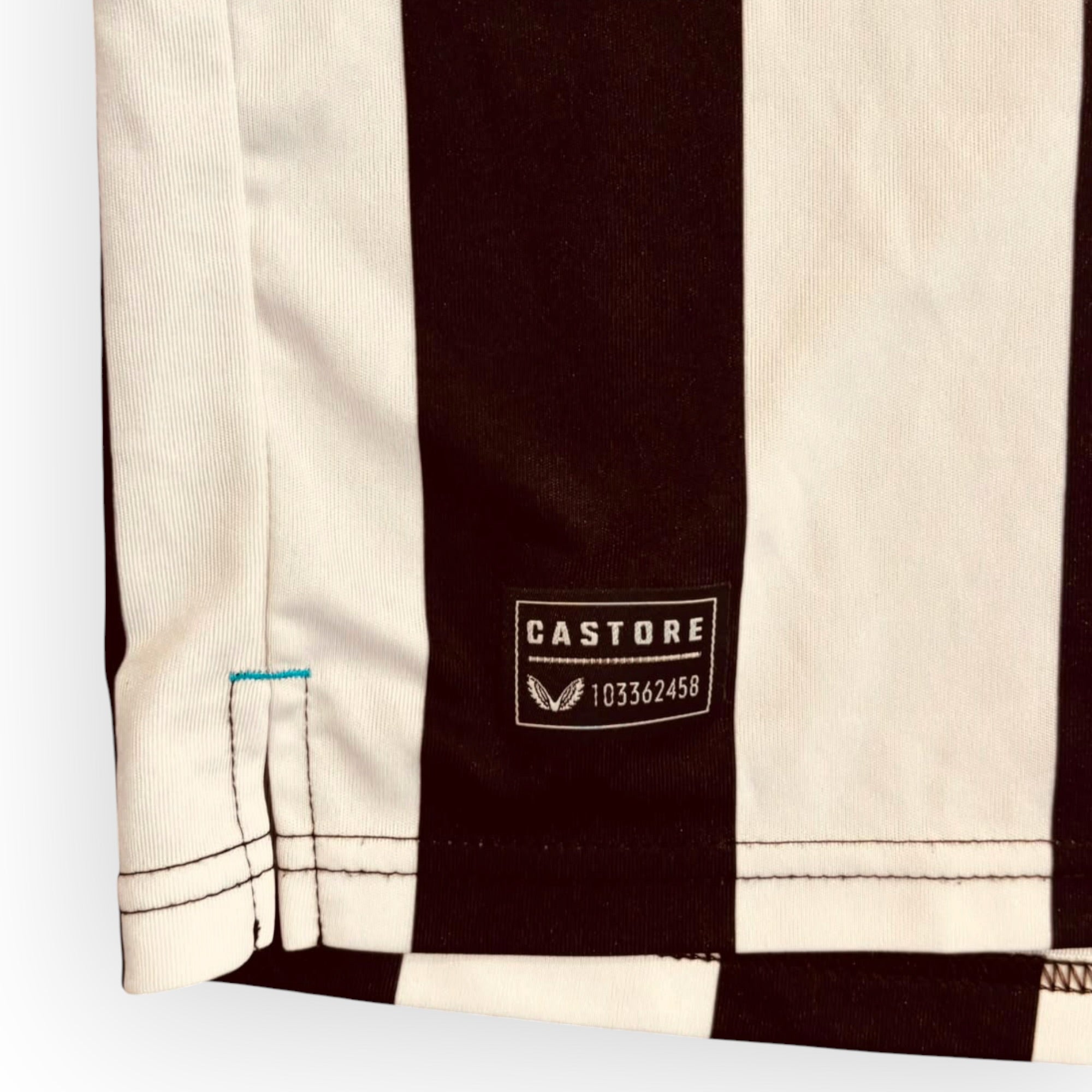 Newcastle United 2023/24 Home - Dan Burn 33 (Large)